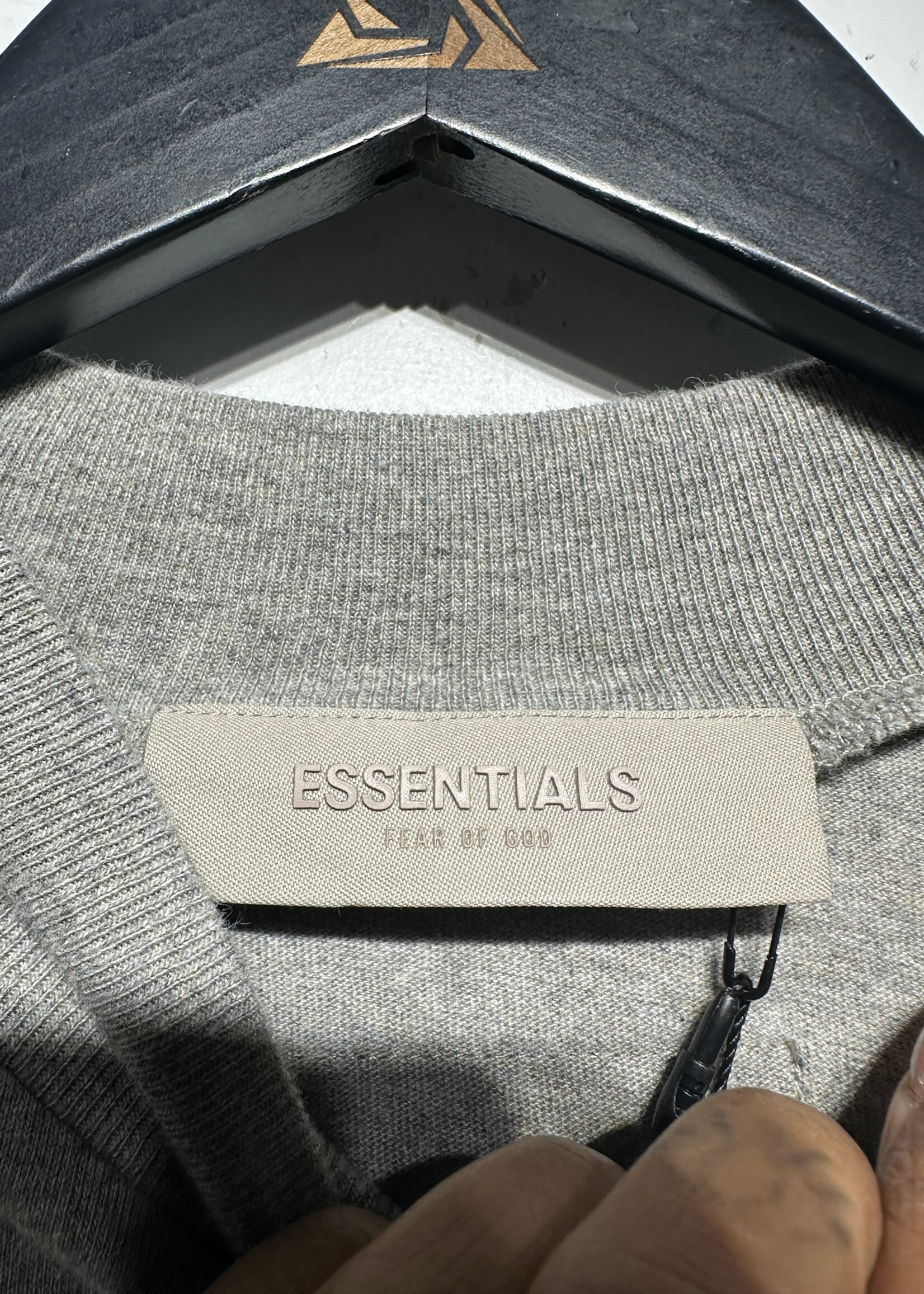 Essentials Grey Felt Logo L/S S