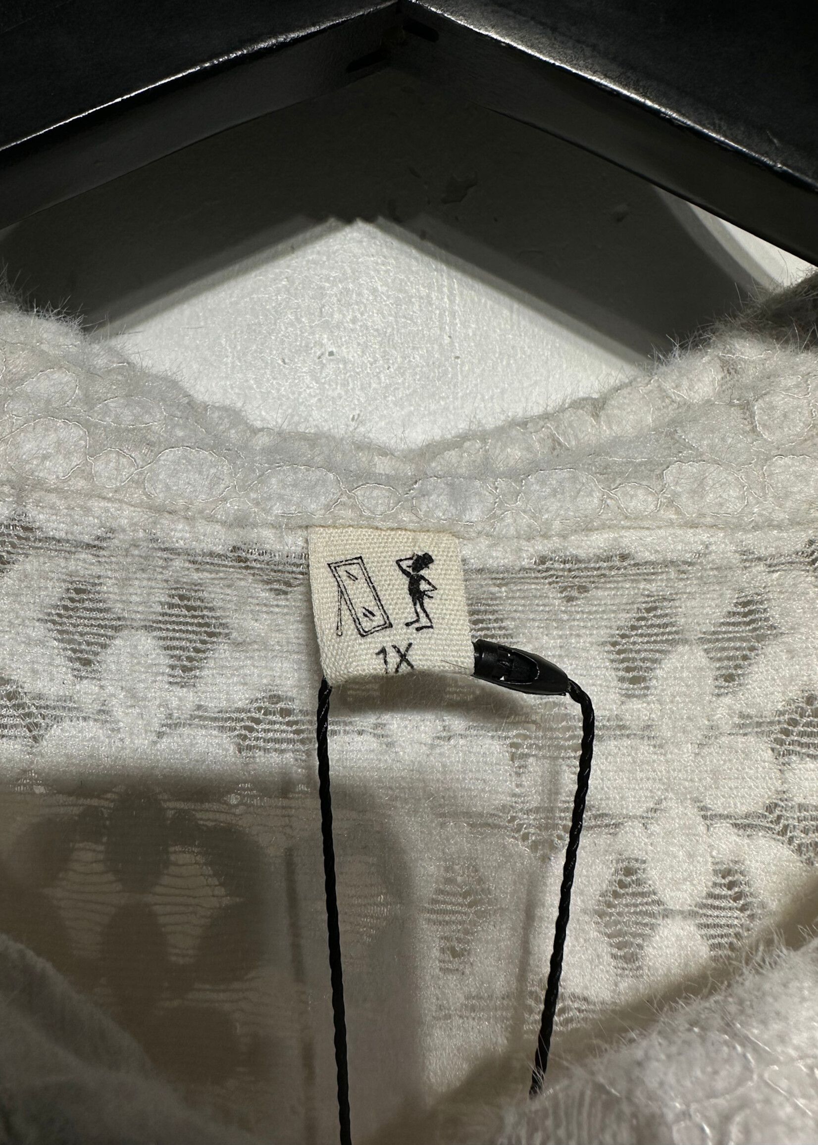 Fashion Brand Company White Floral BU XL