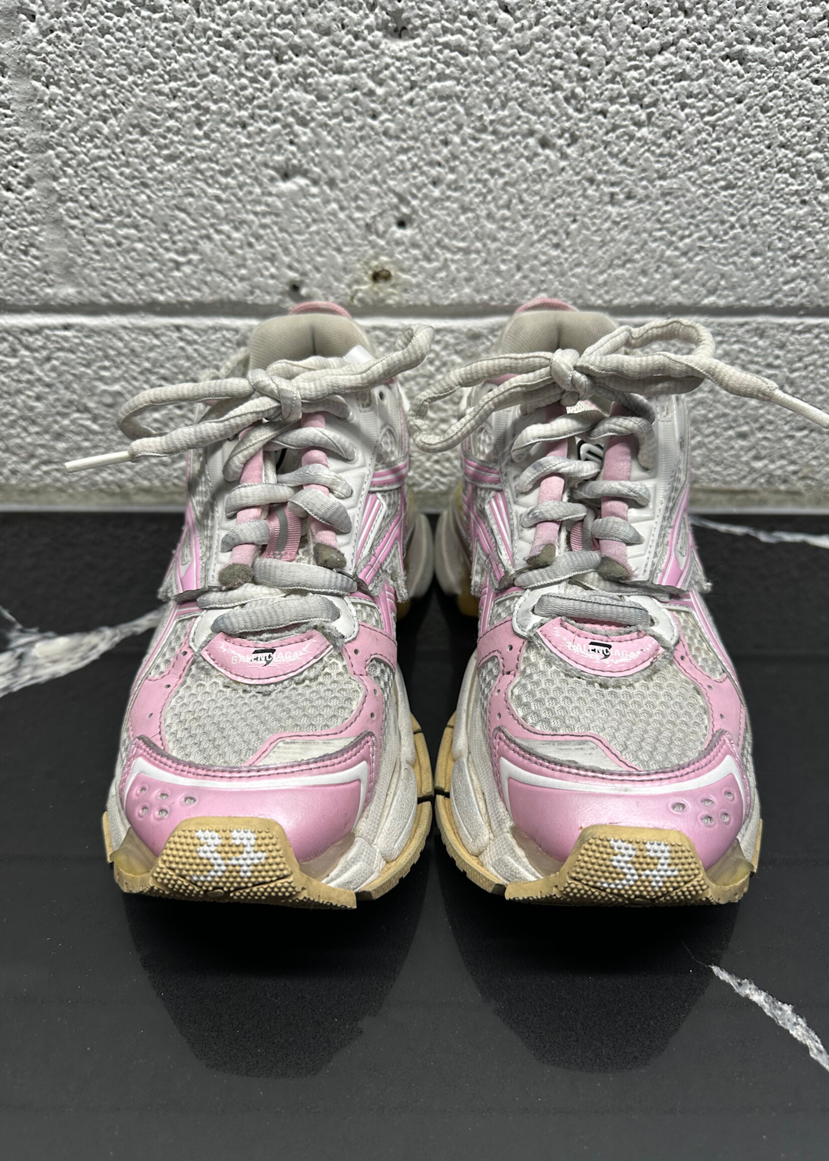 Balenciaga Pink Runner 37/7