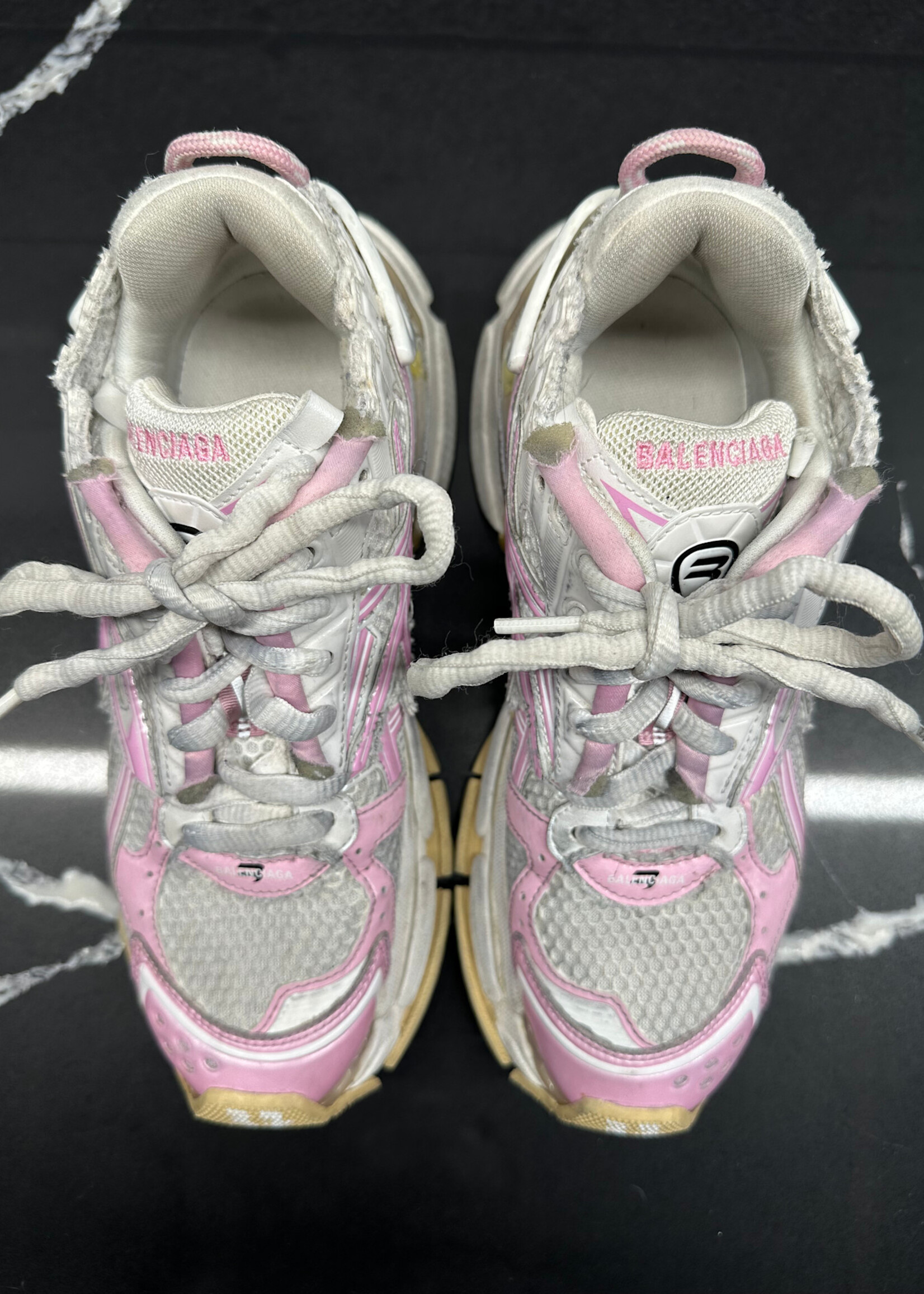 Balenciaga Pink Runner 37/7