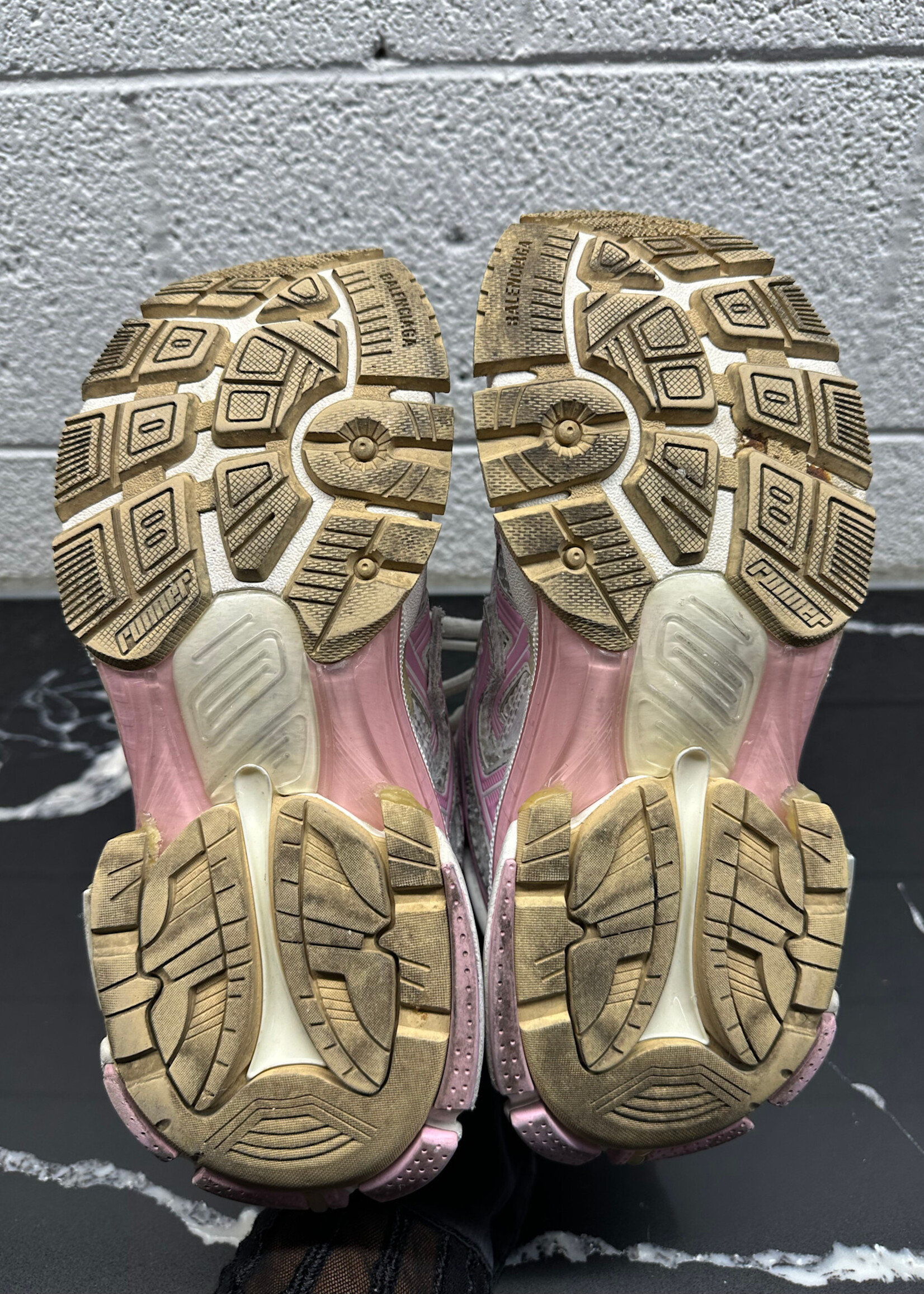 Balenciaga Pink Runner 37/7