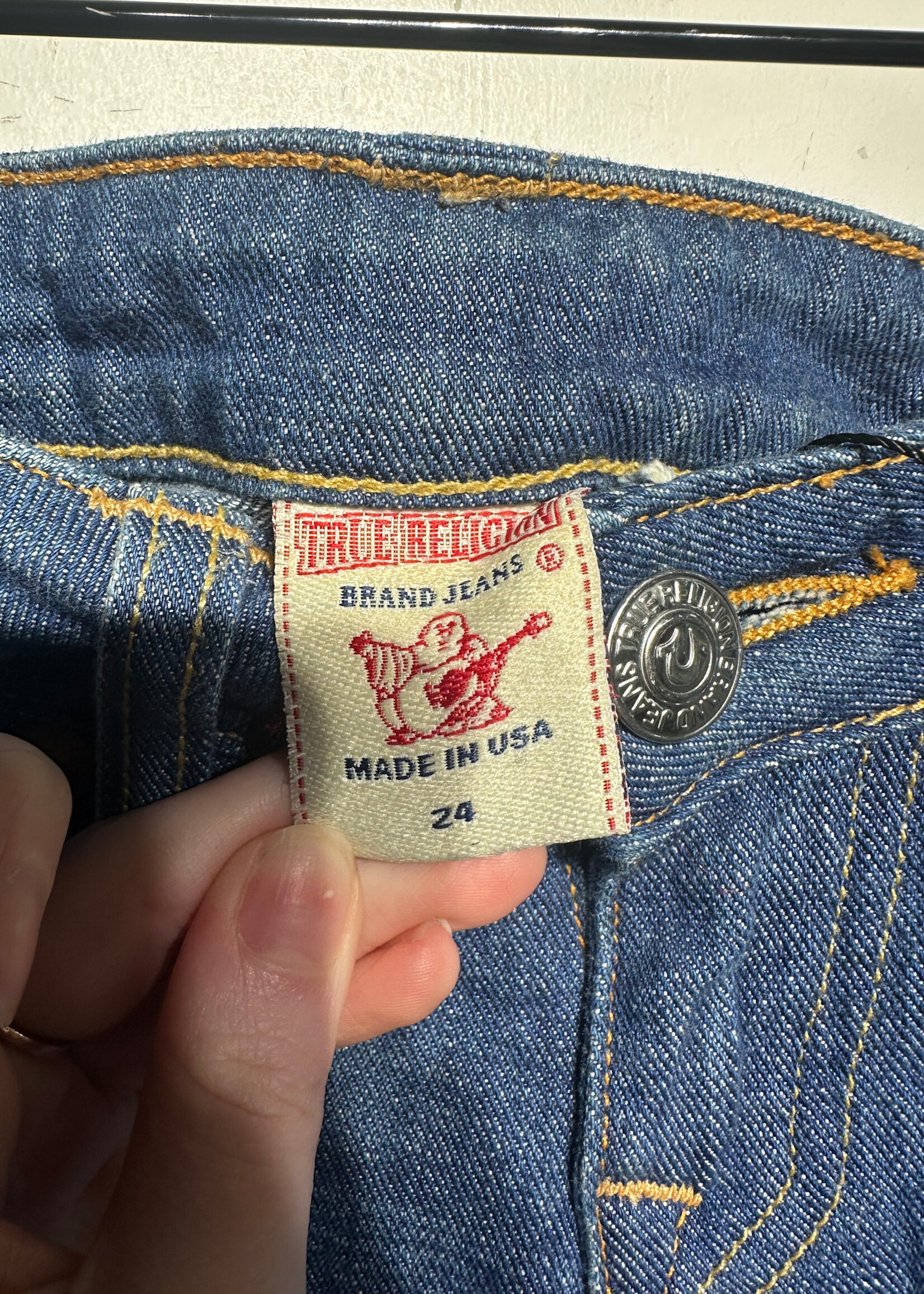 TRUE RELIGION BECKY BOOTCUT JEANS 24