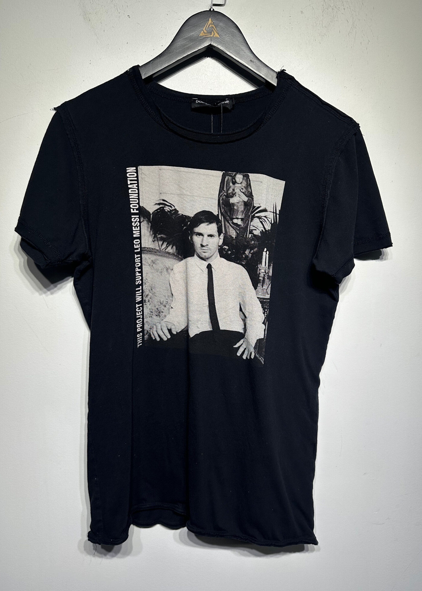 D&G Messi Foundation Tee Fits L