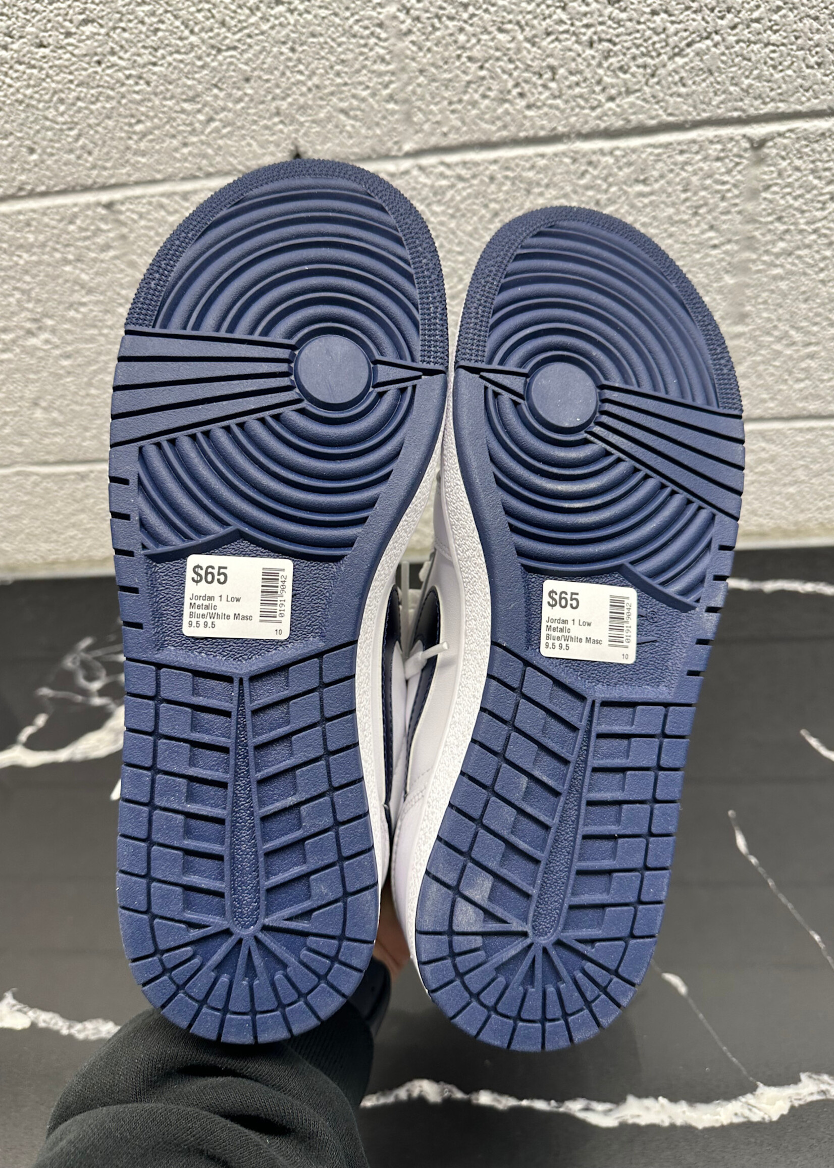 Jordan 1 Low Metalic Blue/White Masc 9.5