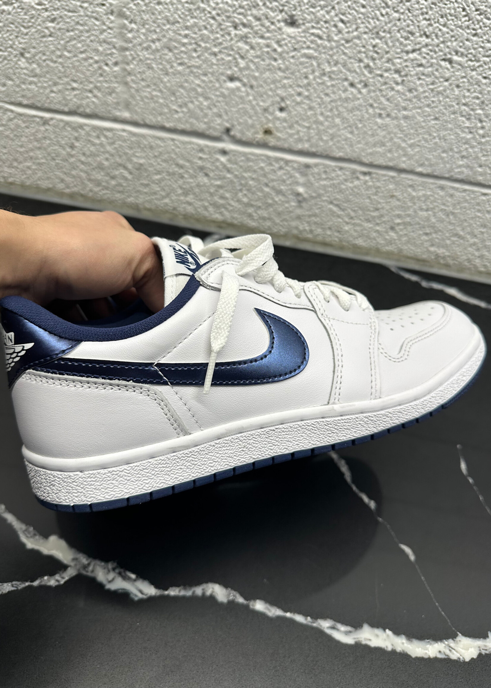 Jordan 1 Low Metalic Blue/White Masc 9.5