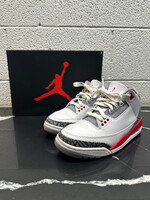 Jordan 3 Fire Red Fem 6