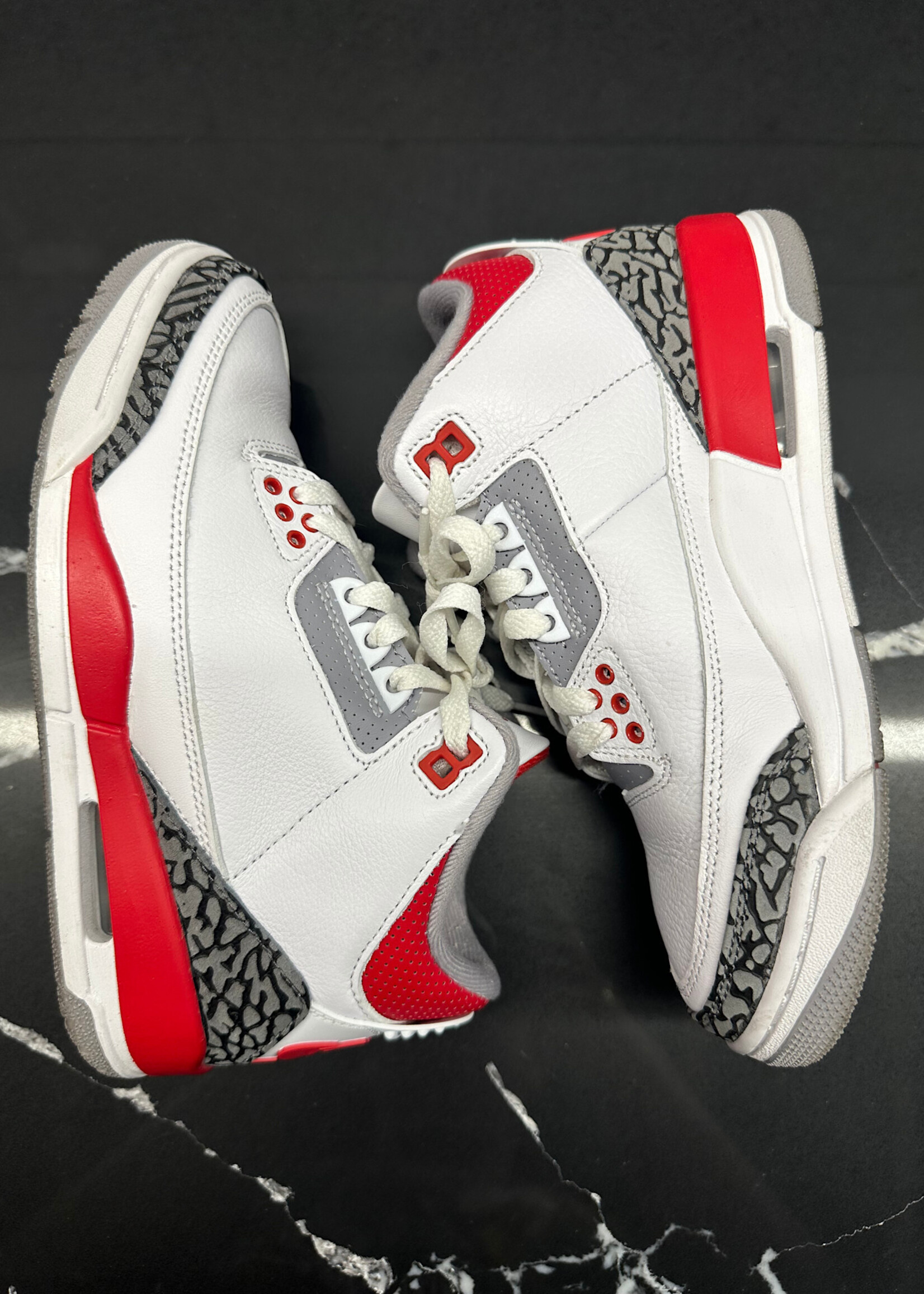 Jordan 3 Fire Red Fem 6