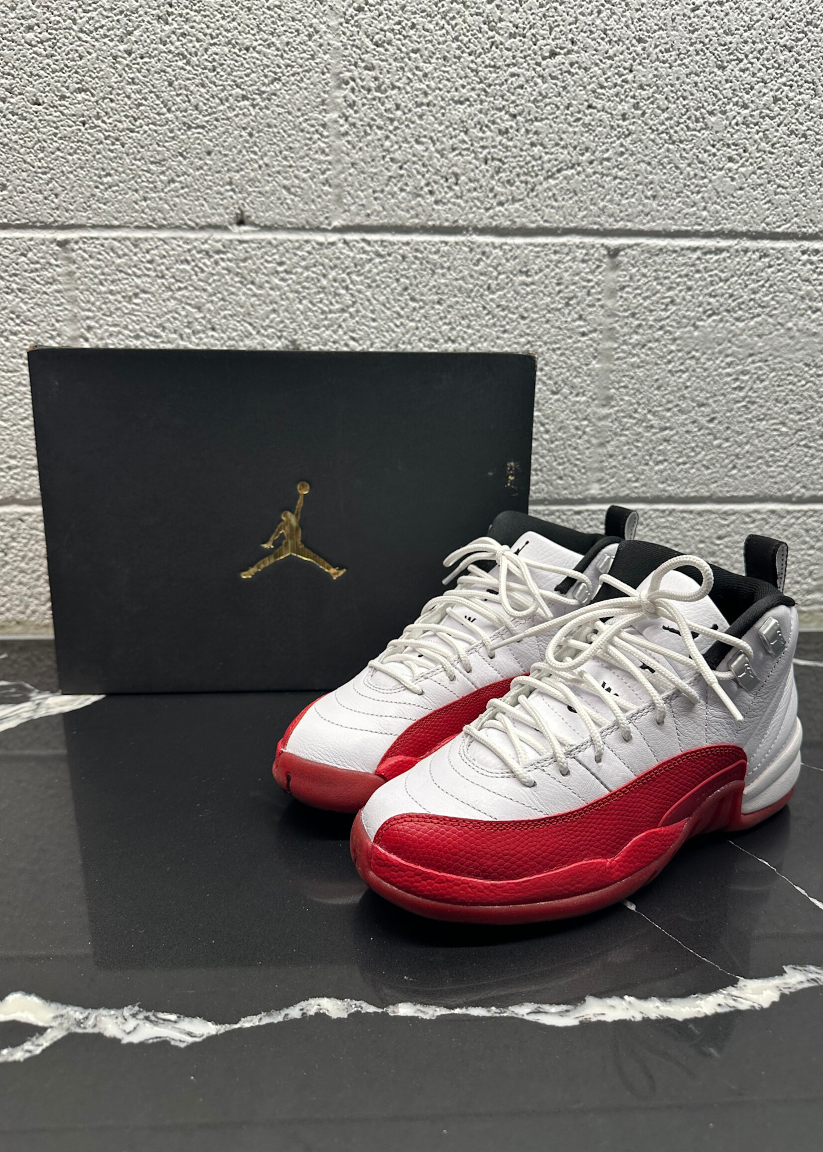Jordan 12 Cherry Fem 6