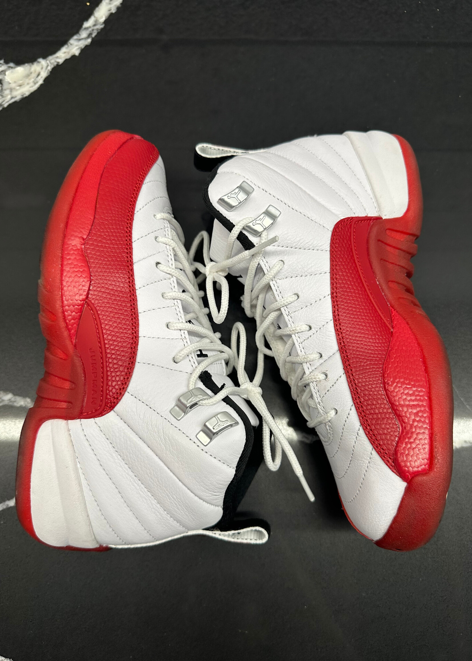 Jordan 12 Cherry Fem 6