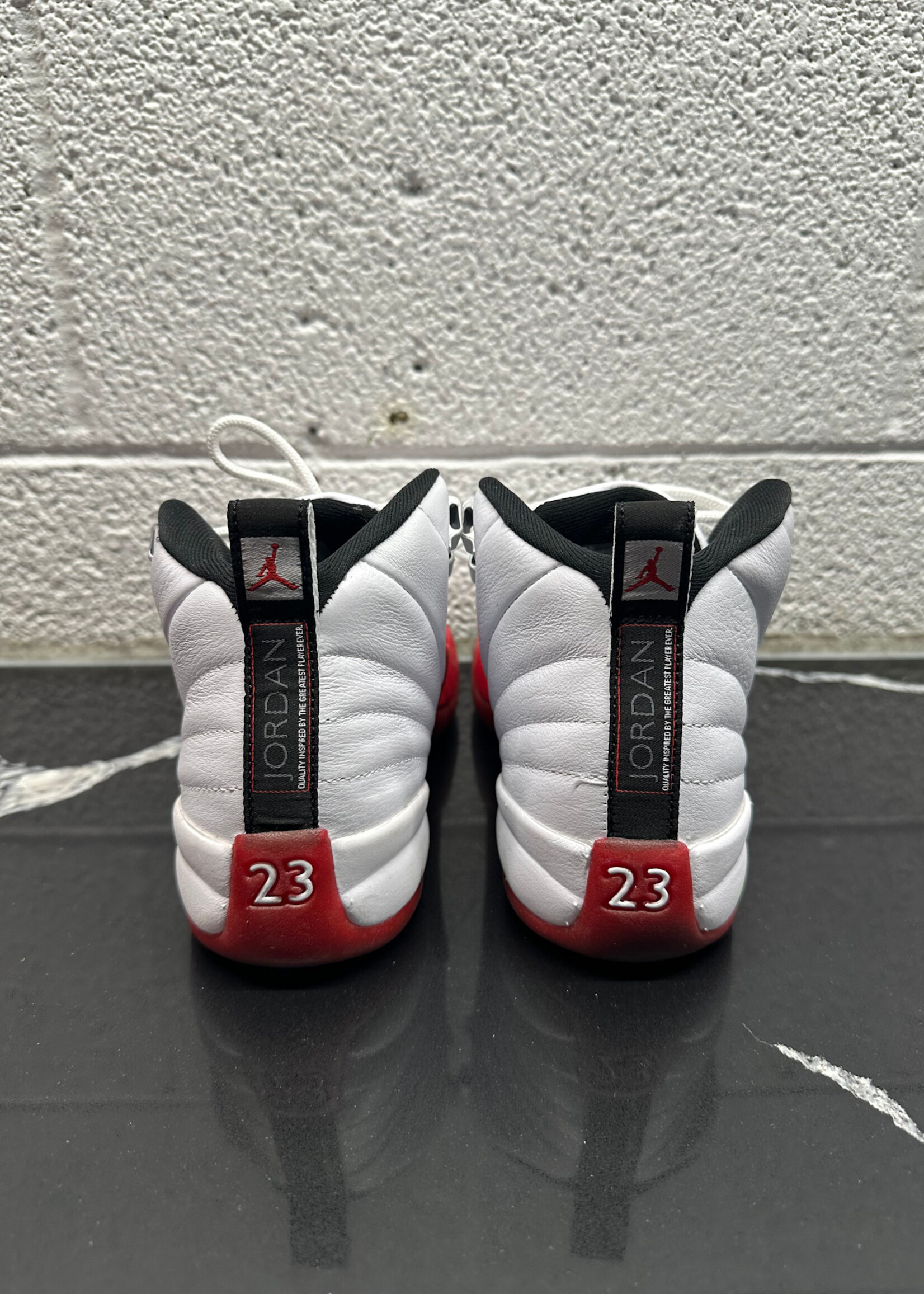 Jordan 12 Cherry Fem 6