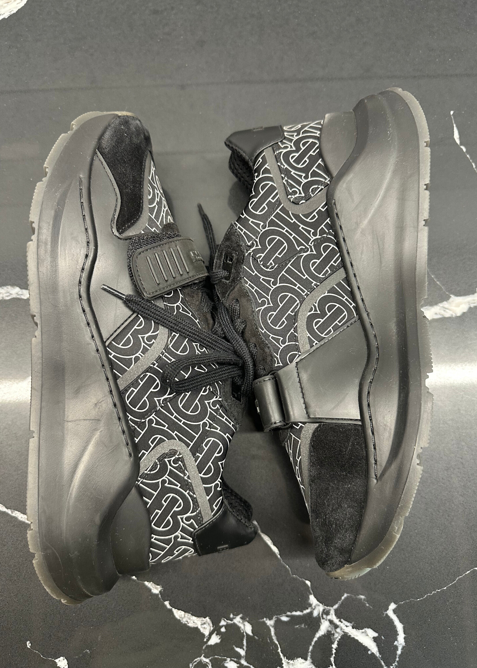 Burberry Ramsey Monogram Sneaker Masc 9