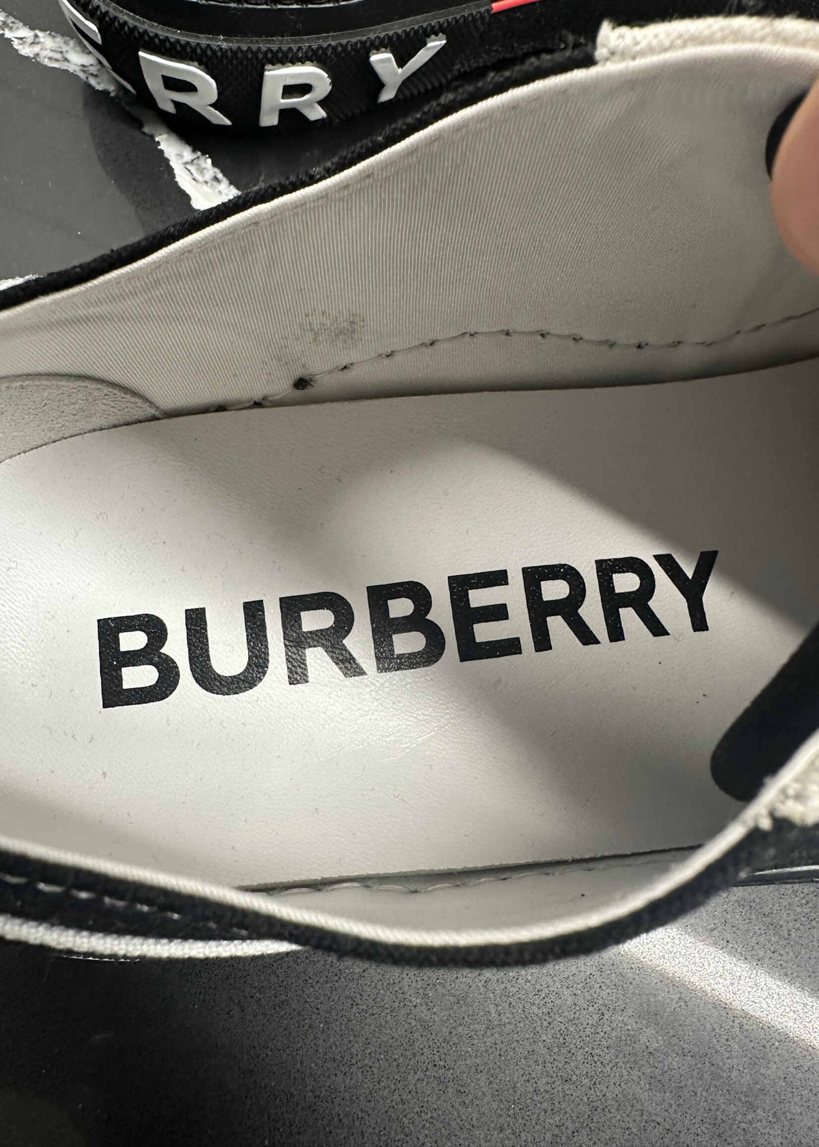 Burberry Colorblock Low Top Sneaker Masc 9