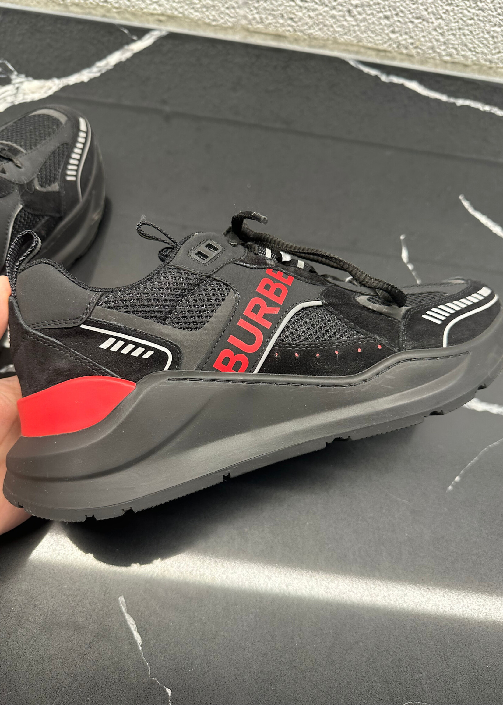 Burberry Sean Black Logo Runners Masc 9