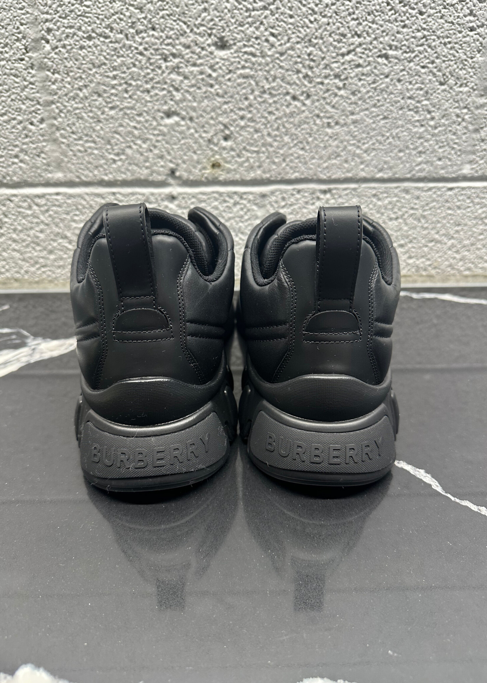 Burberry Quilted Leather Sneaker Masc 9