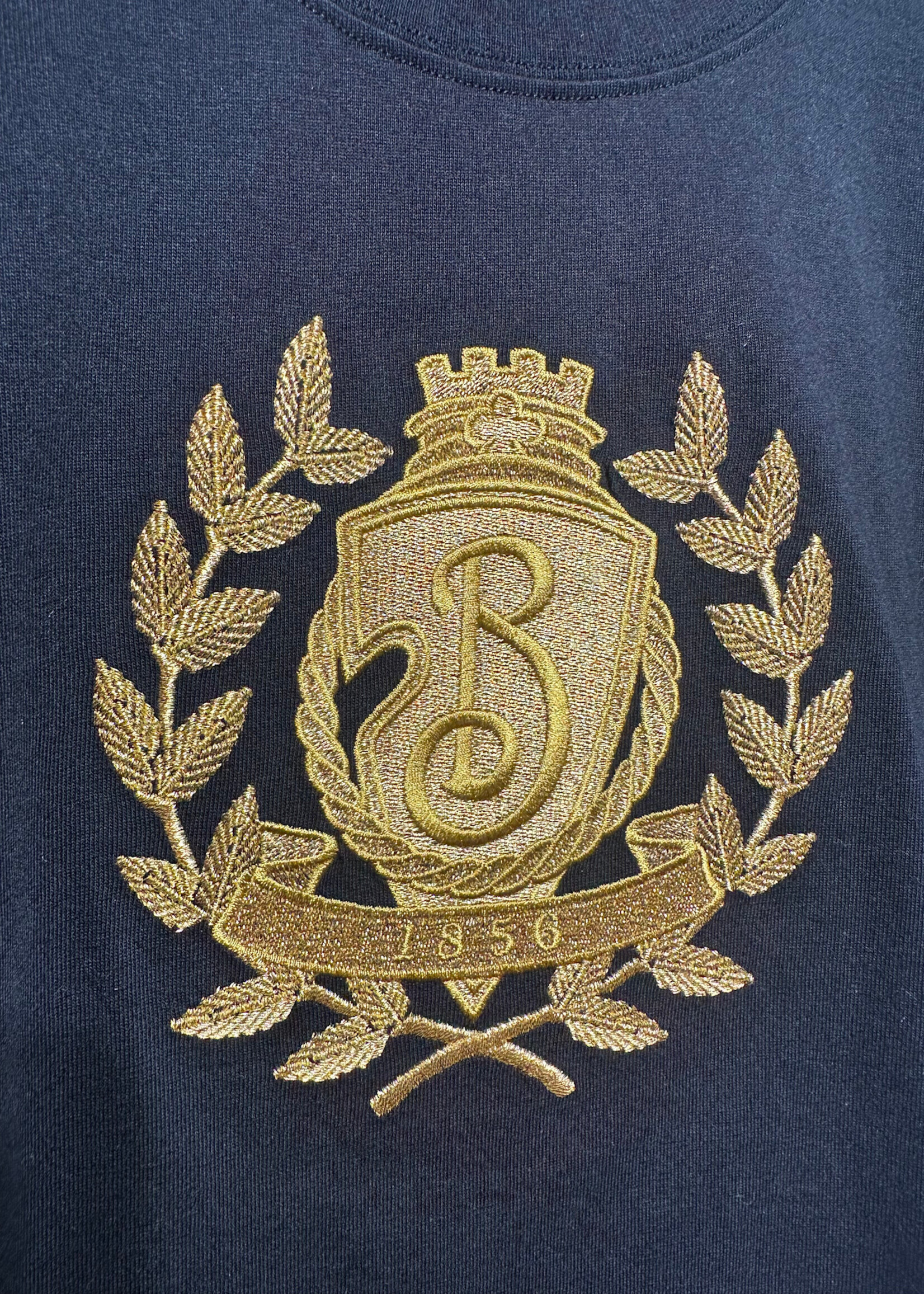 NWT Burberry Gold Crest Embroidered Tee M