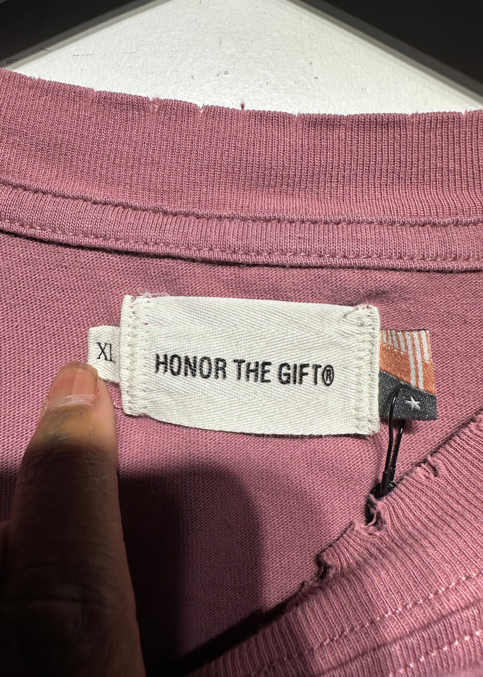 Honor The Gift Distressed Honor Tee Masc XL
