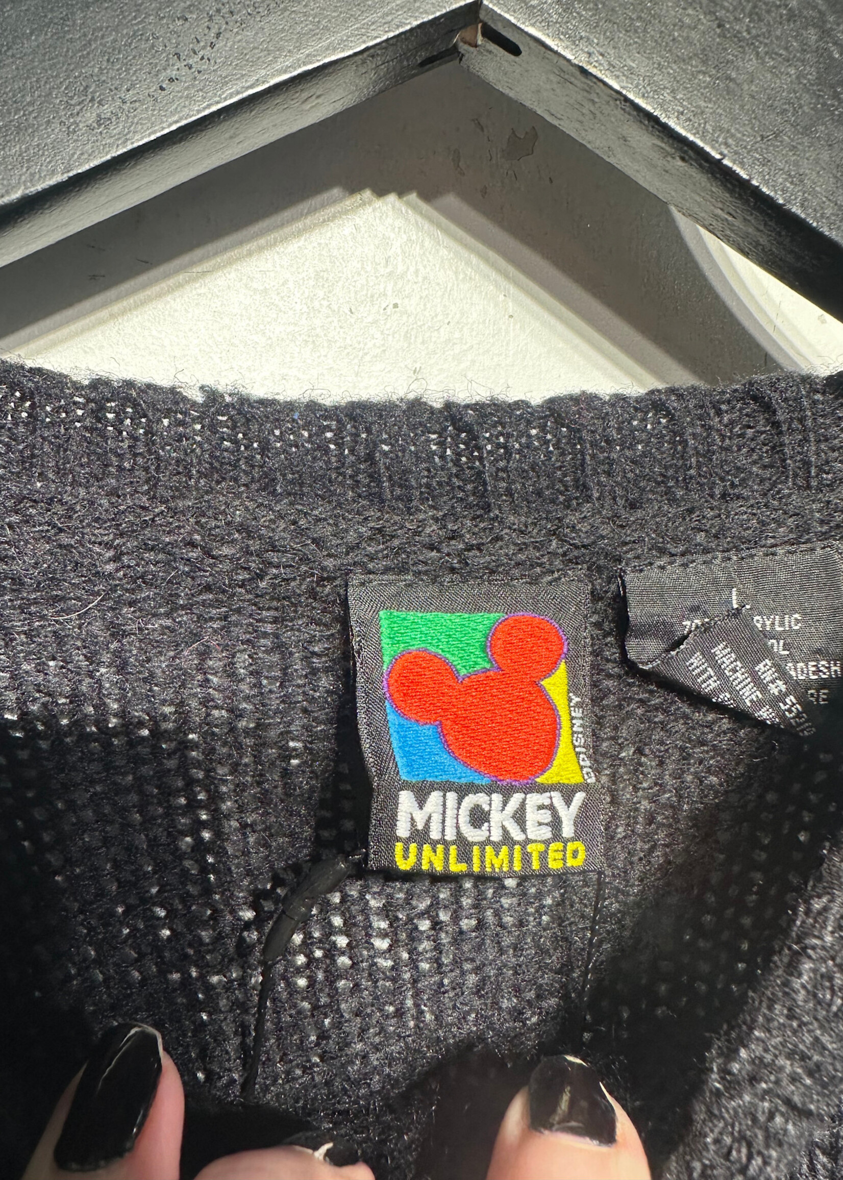 Mickey Limited Red Black Vintage Sweater L