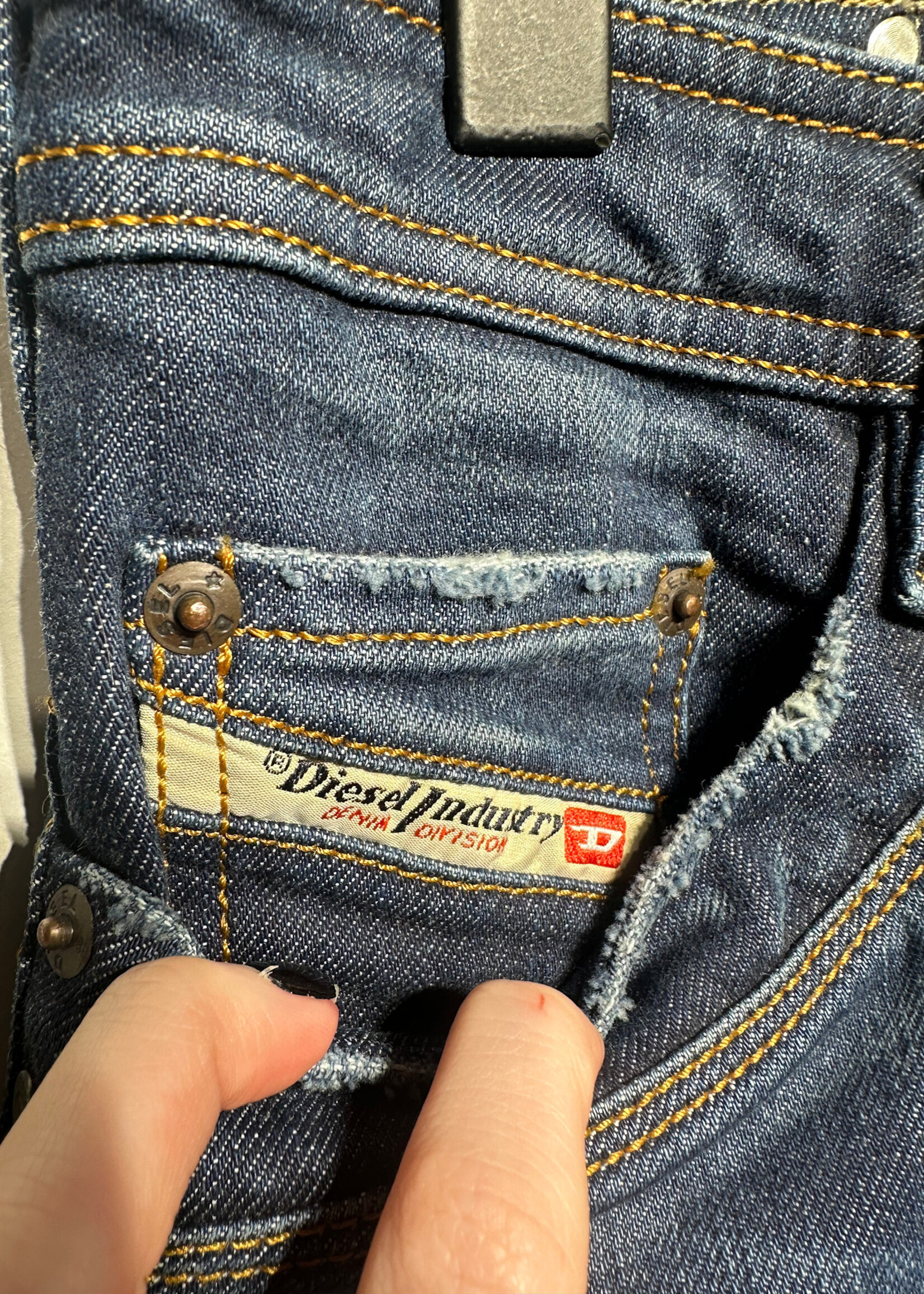 DIESEL BLUE EMBELLISHED JEANS 33