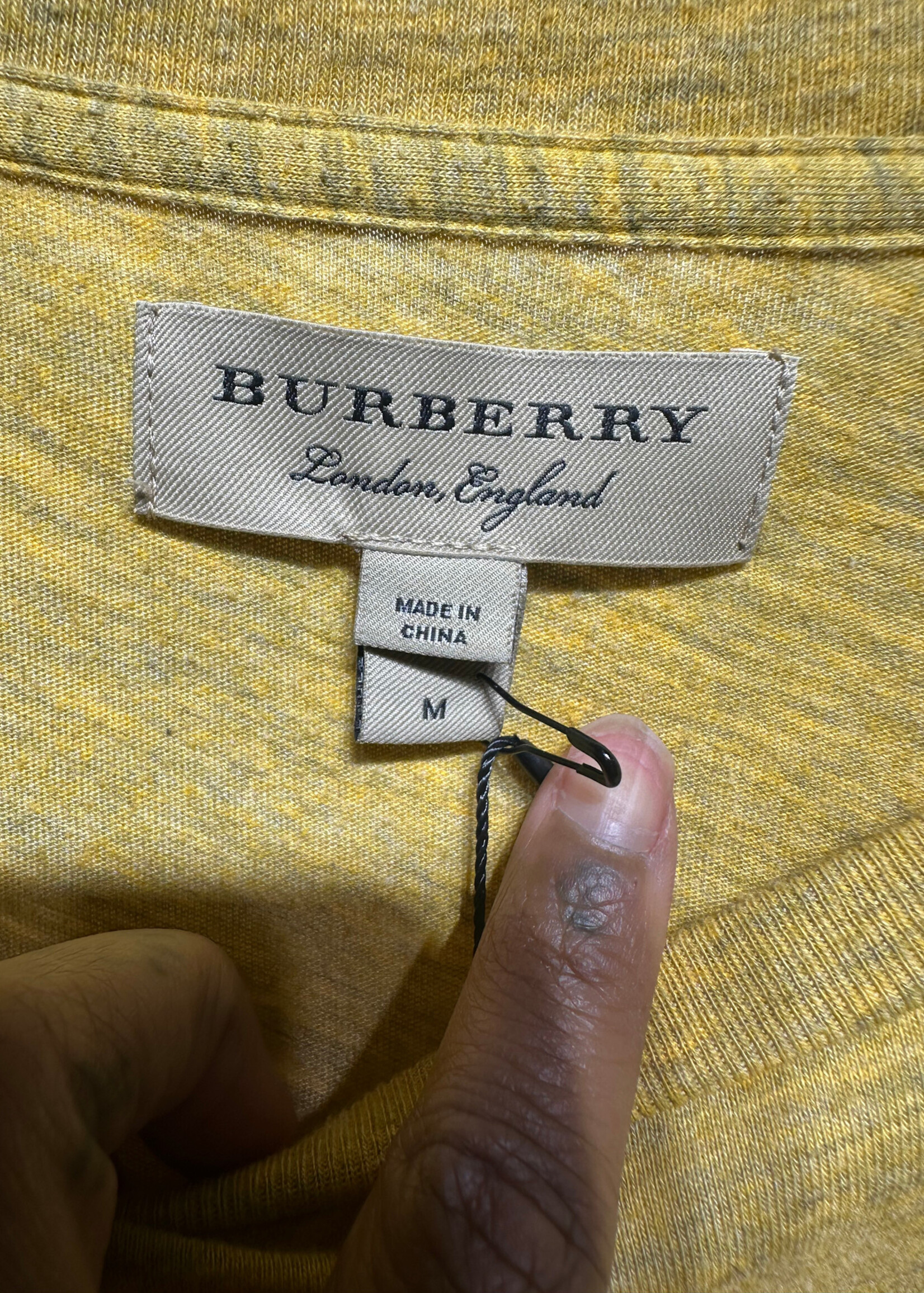 Burberry Yellow Logo Script L/S Masc M