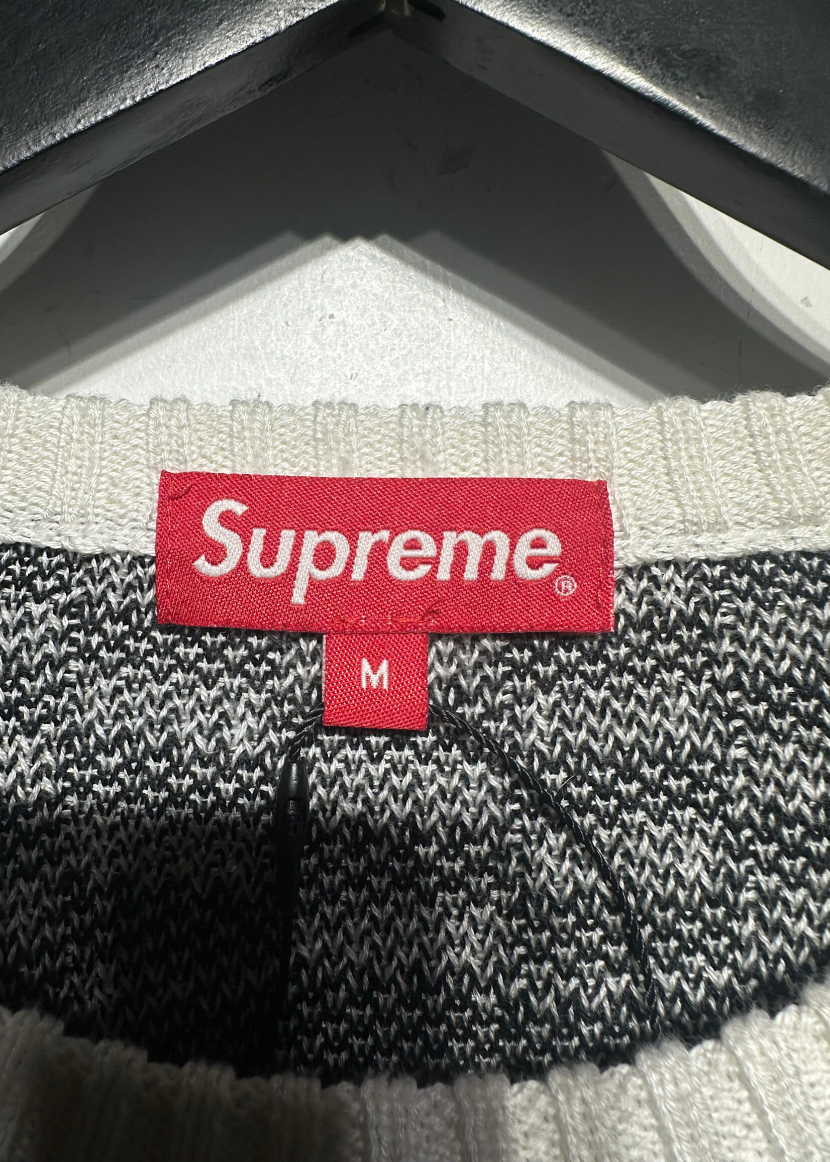 SUPREME SPELLOUT CHECKER SWEATER M
