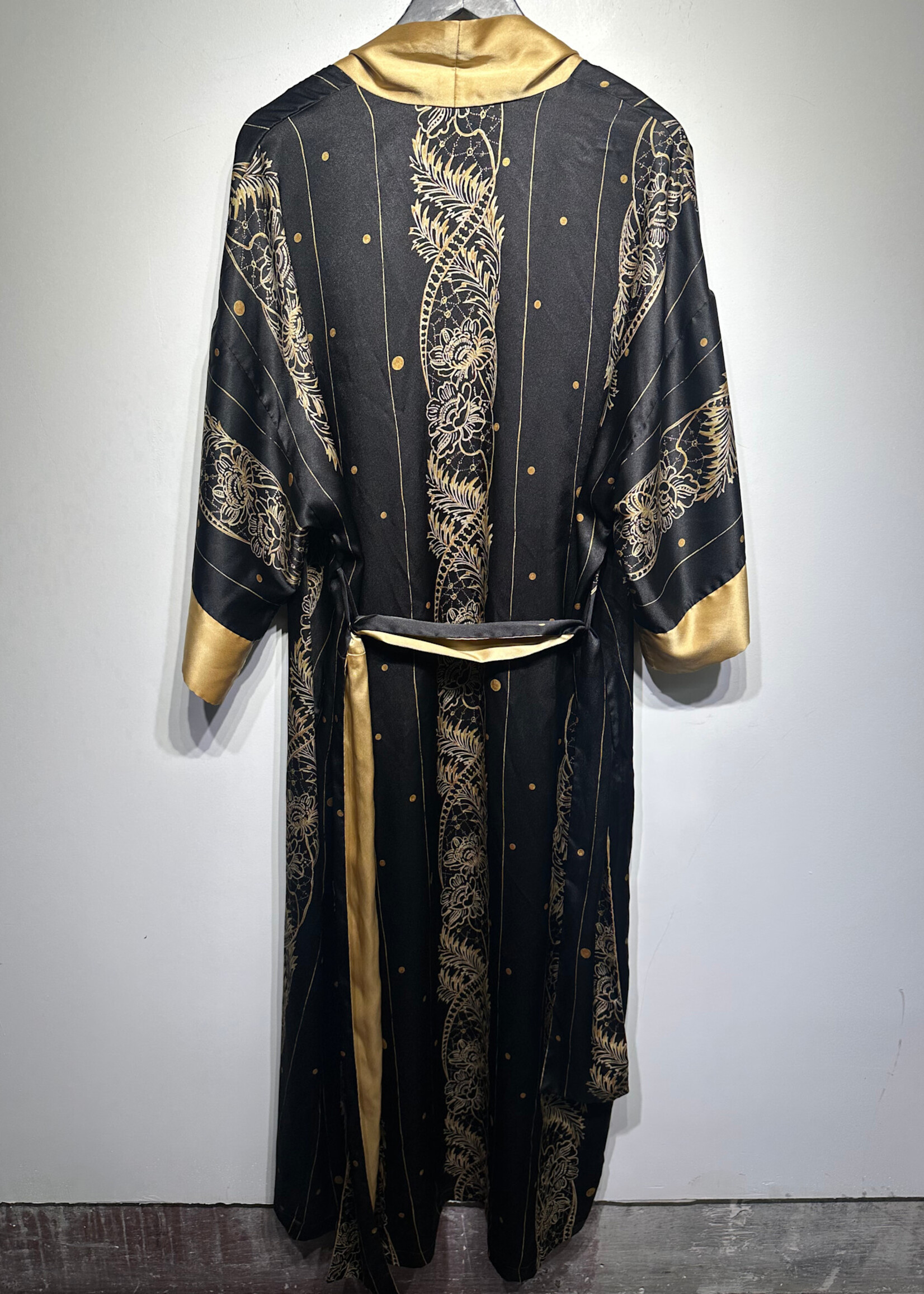 NATORI CLASSICS BLACK SILK COVERUP L 2