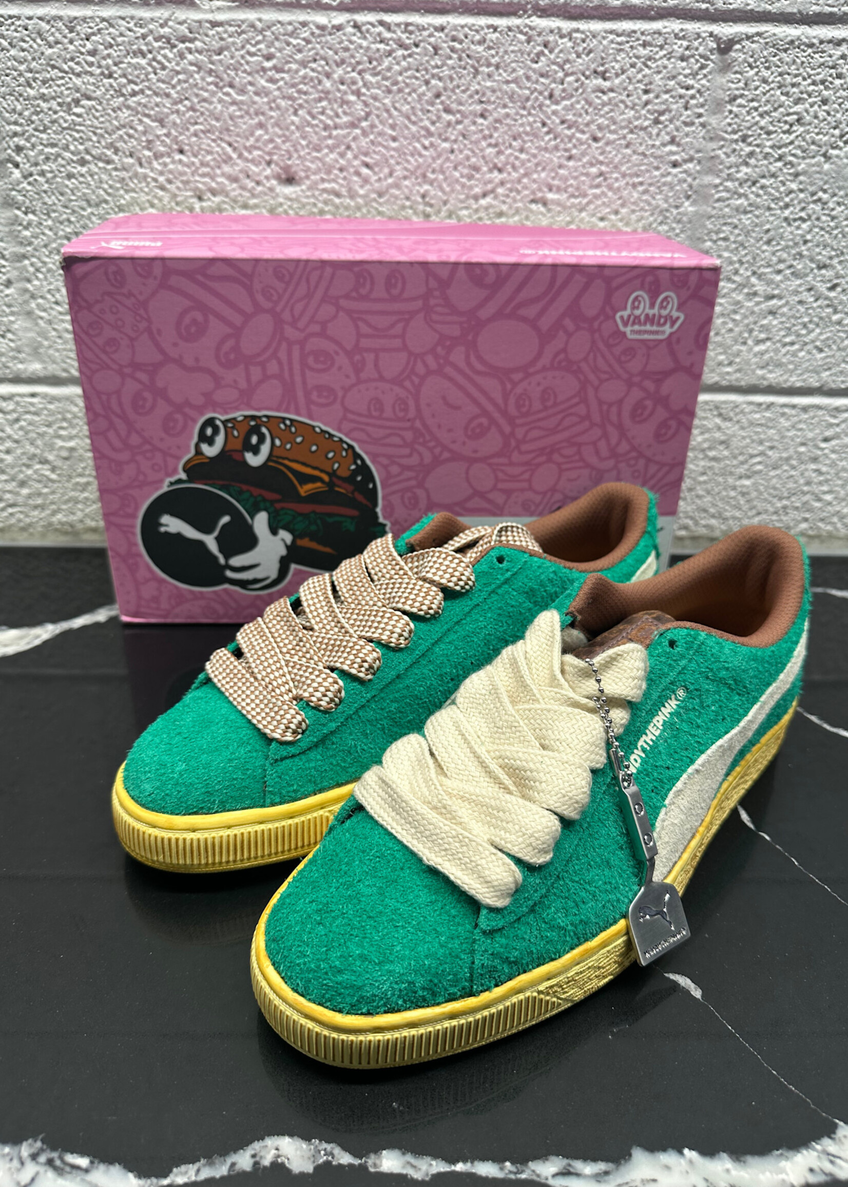 NWT Vandy x Puma Suede Masc 8