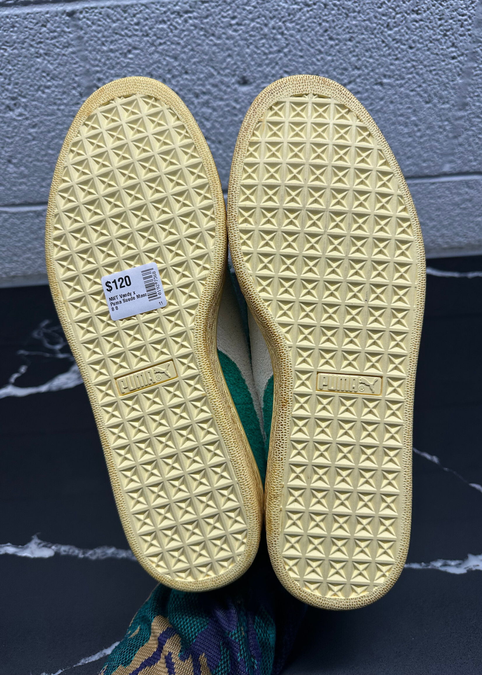 NWT Vandy x Puma Suede Masc 8