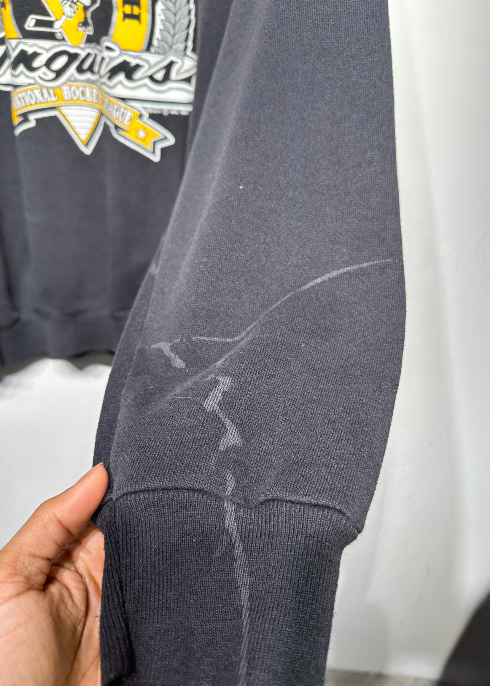 Pittsburgh Penguins Vintage Black Crew As Is XL