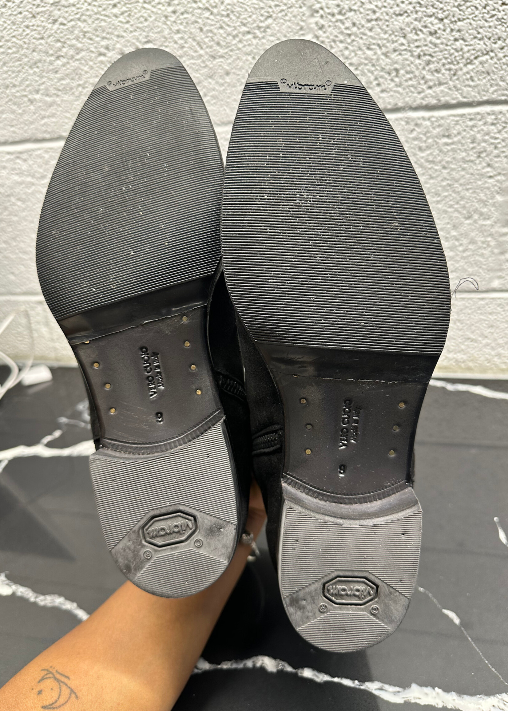 Dolce & Gabbana Black Stretch Chelsa Boot Masc 9