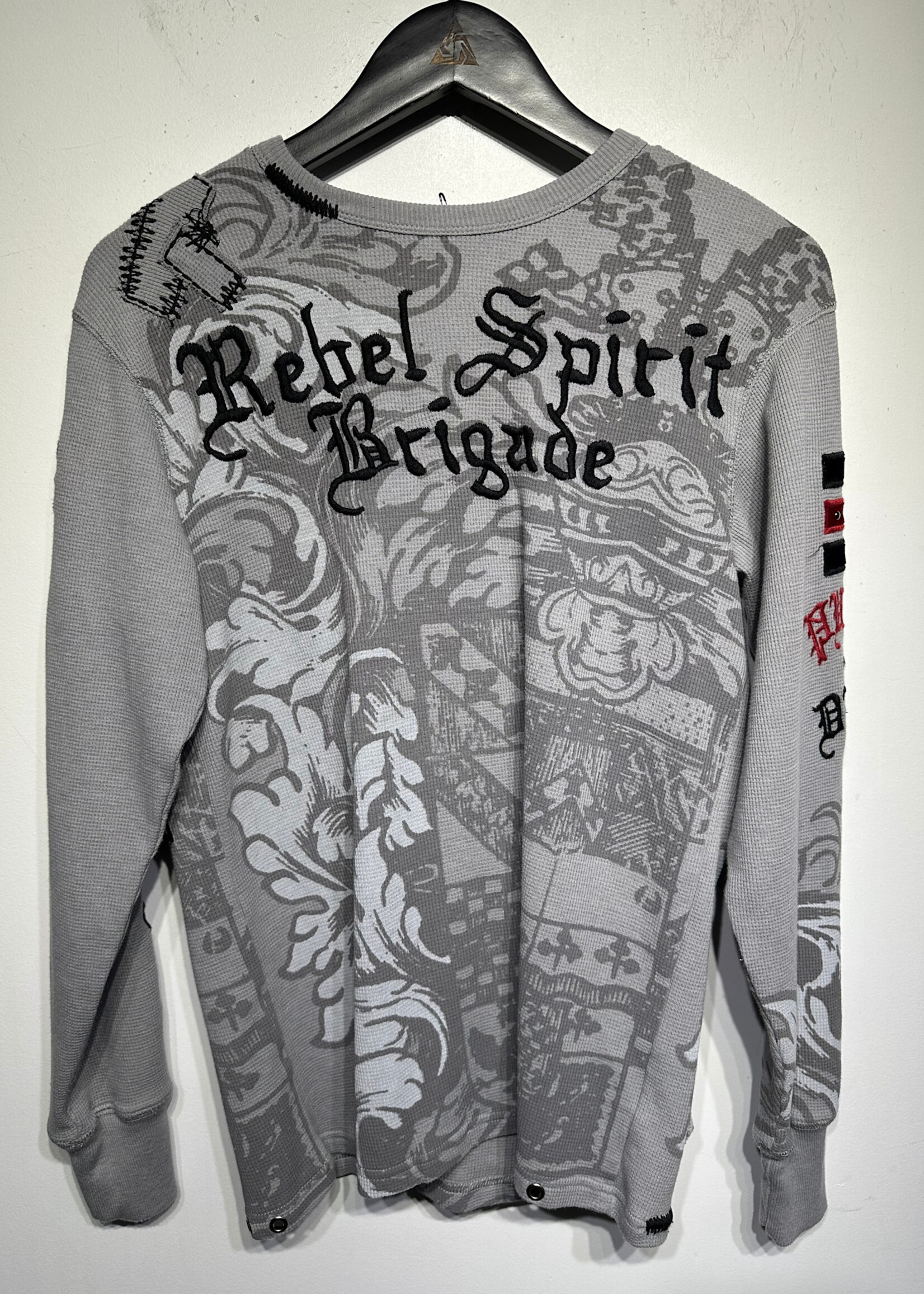 Rebel Spirit Grey Y2k Ebriodered L/S Macs S
