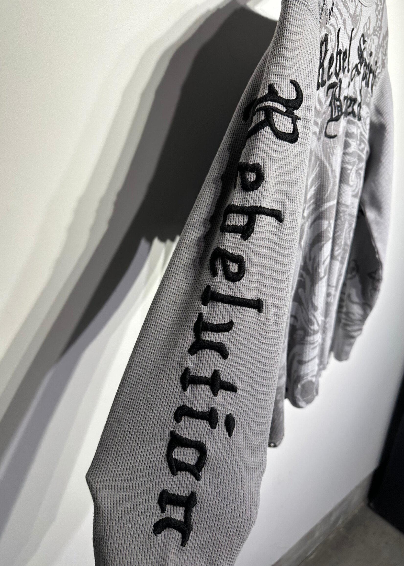 Rebel Spirit Grey Y2k Ebriodered L/S Macs S