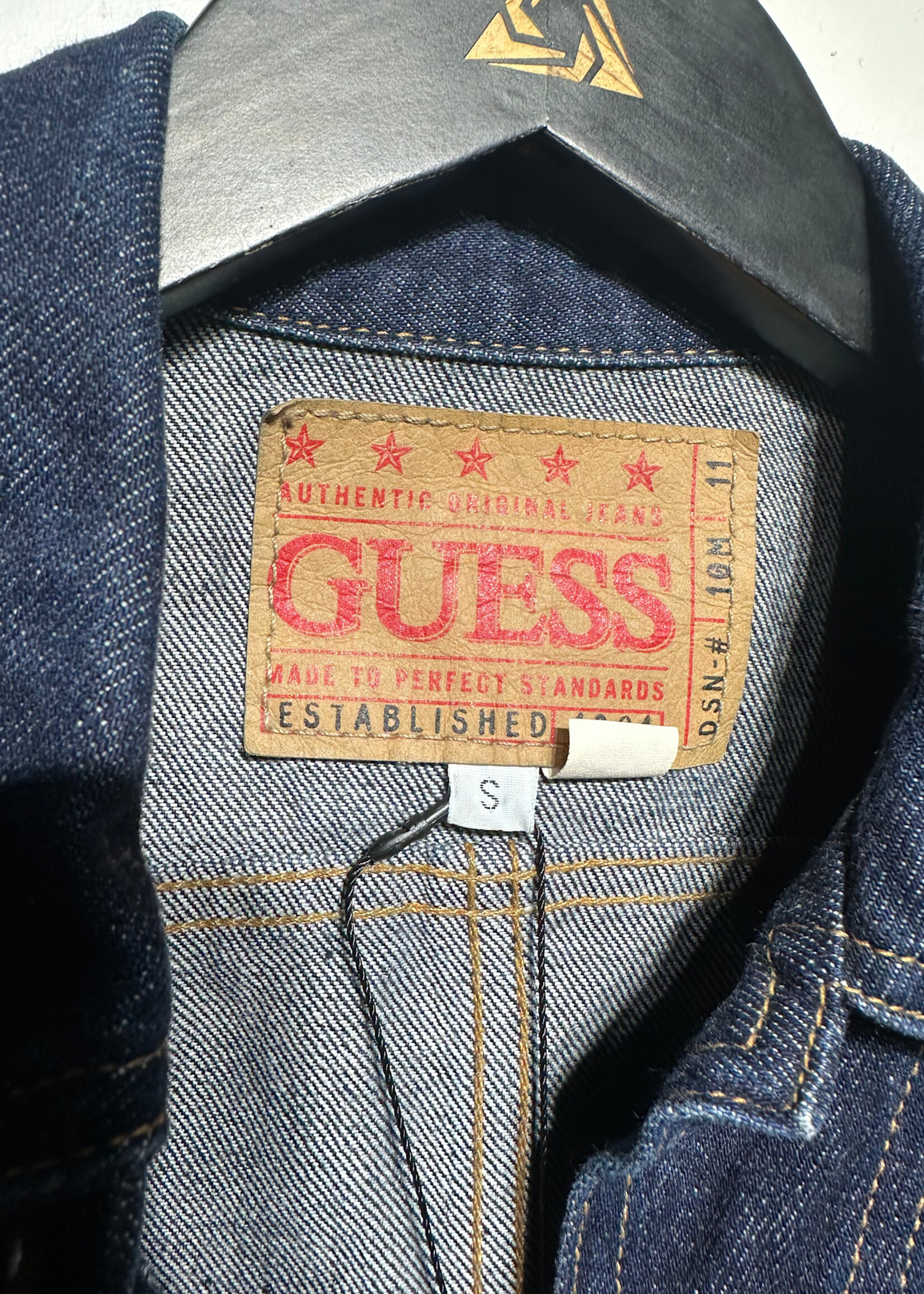 Guess 2000s Dark Wash Jean Jacket Fem S