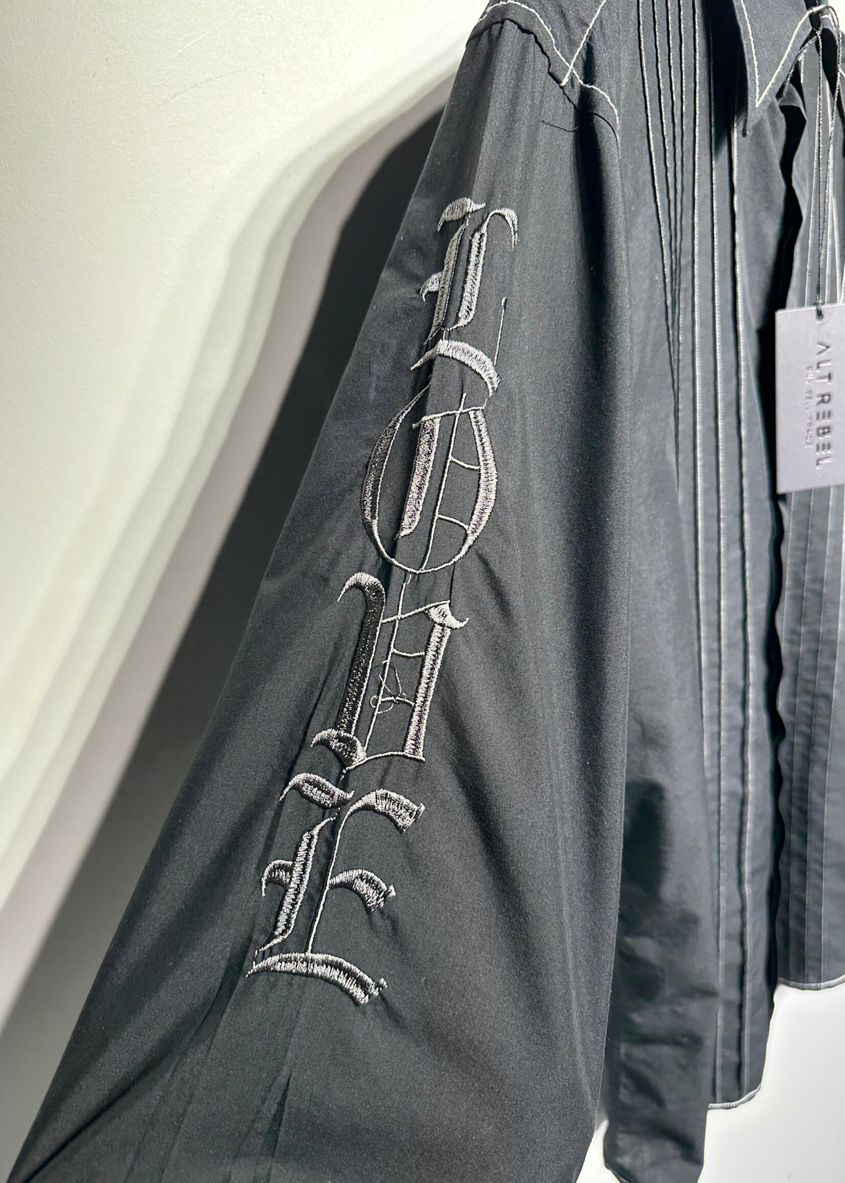 Fender Y2k Embriodered Cross L/S B/U Masc S