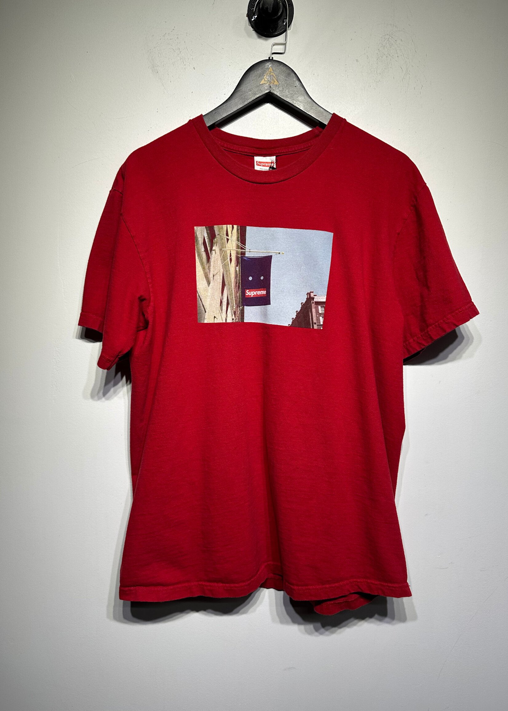 Supreme Red Flag Graphic Tee L