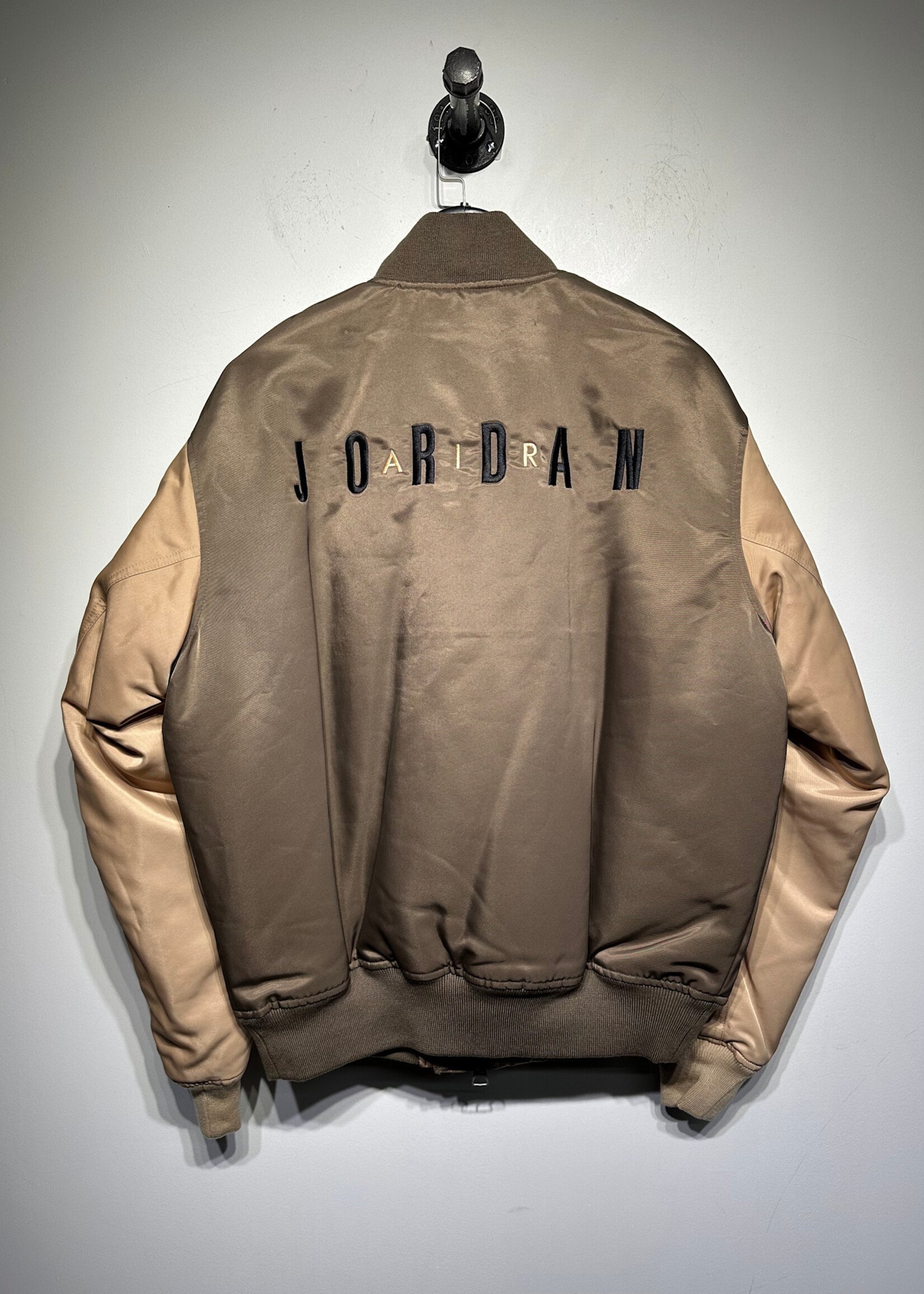 NWT Jordan Brown/Tan Bomber Style Jacket Masc M