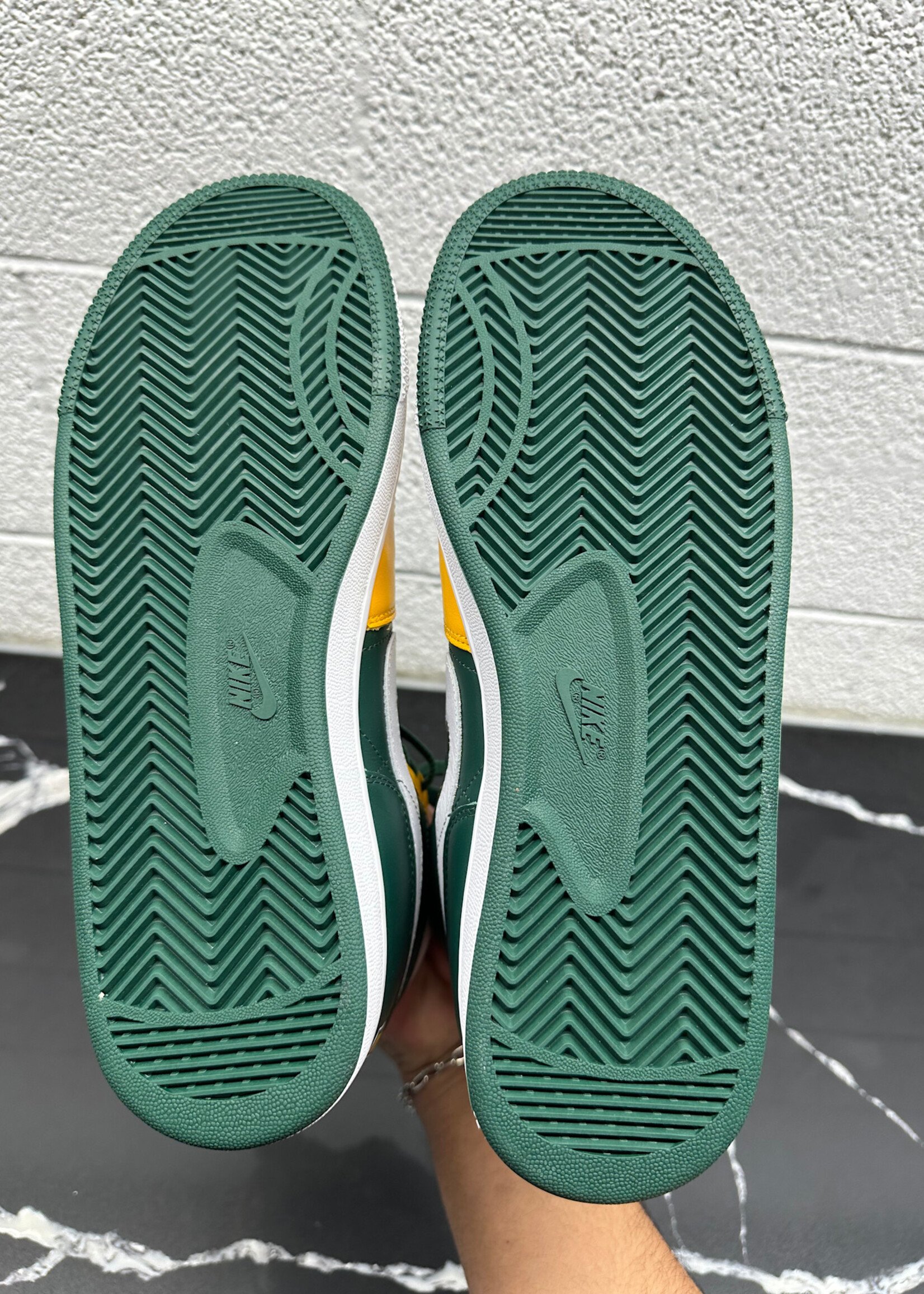 DS Nike Terminator Hi Seattle Masc 10