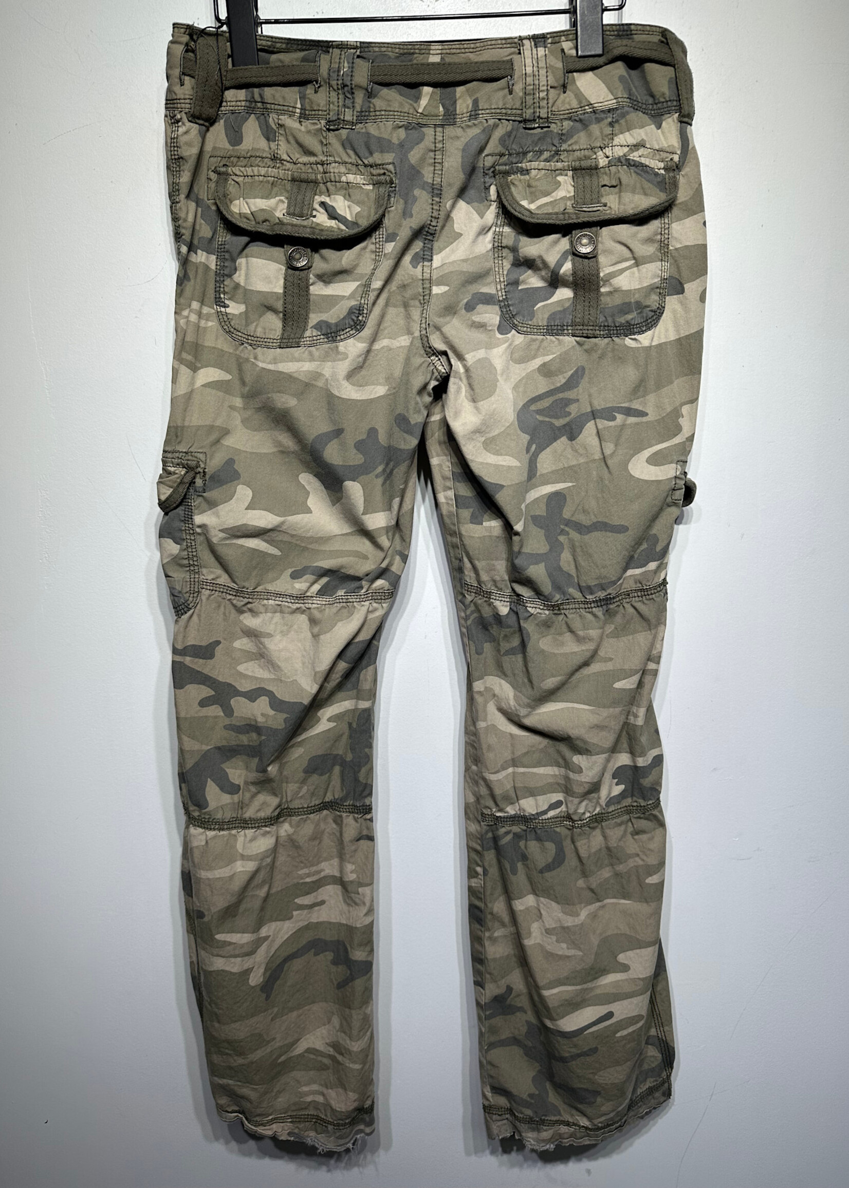 Aeropostale Camo Cargos 29