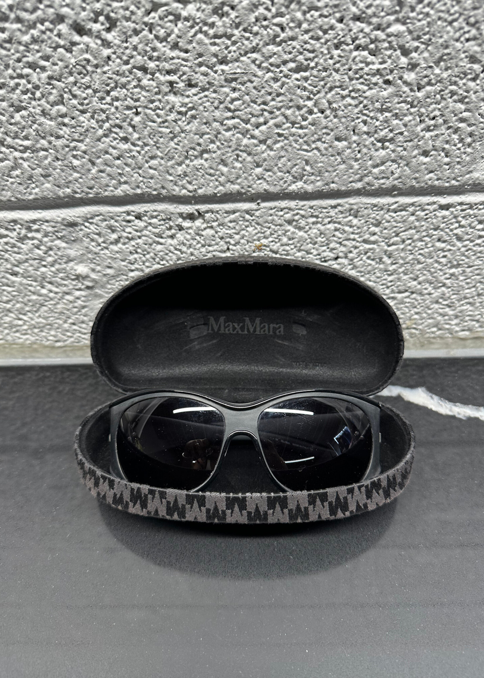 Max Mara Black Sunglasses W CASE