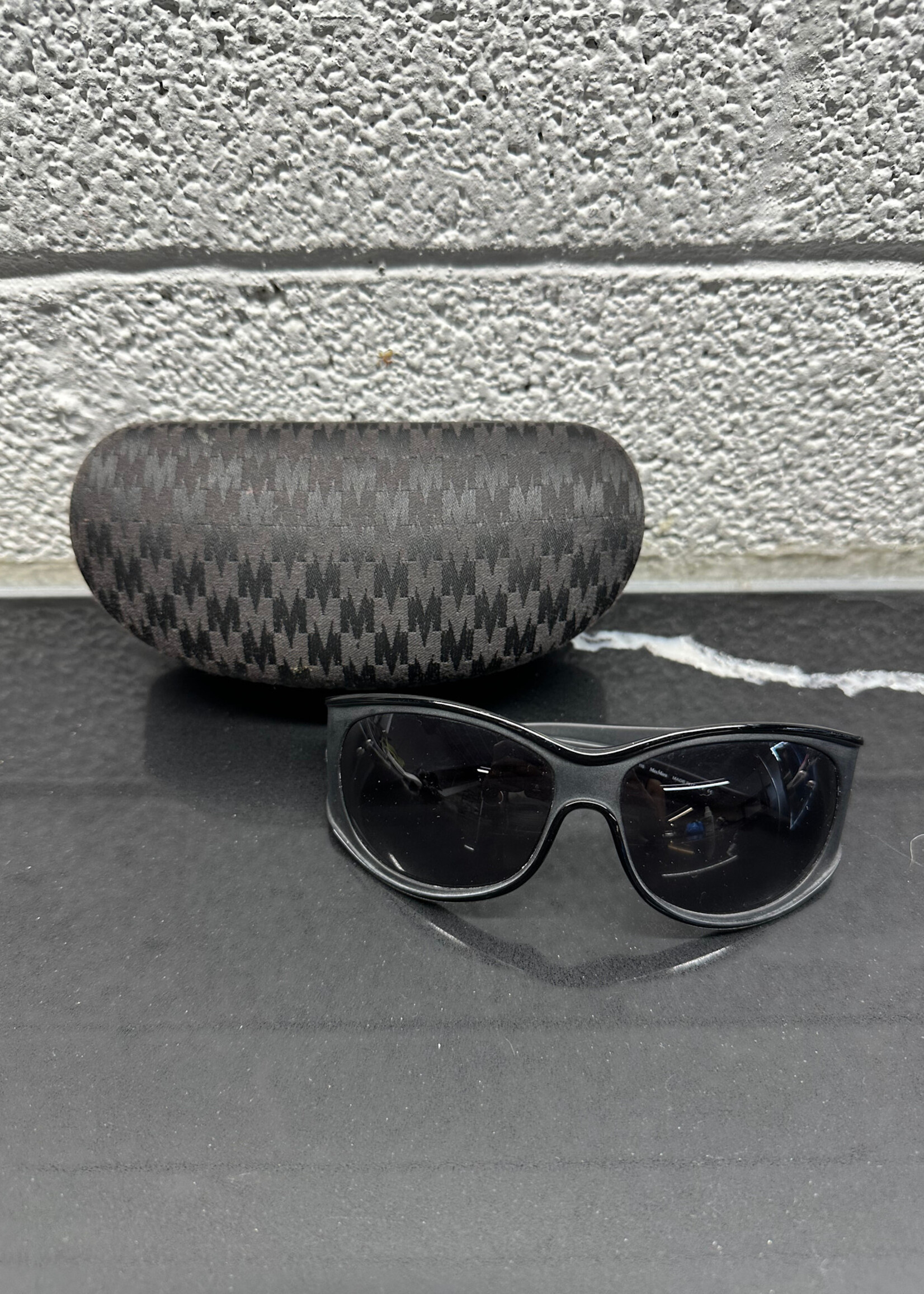 Max Mara Black Sunglasses W CASE