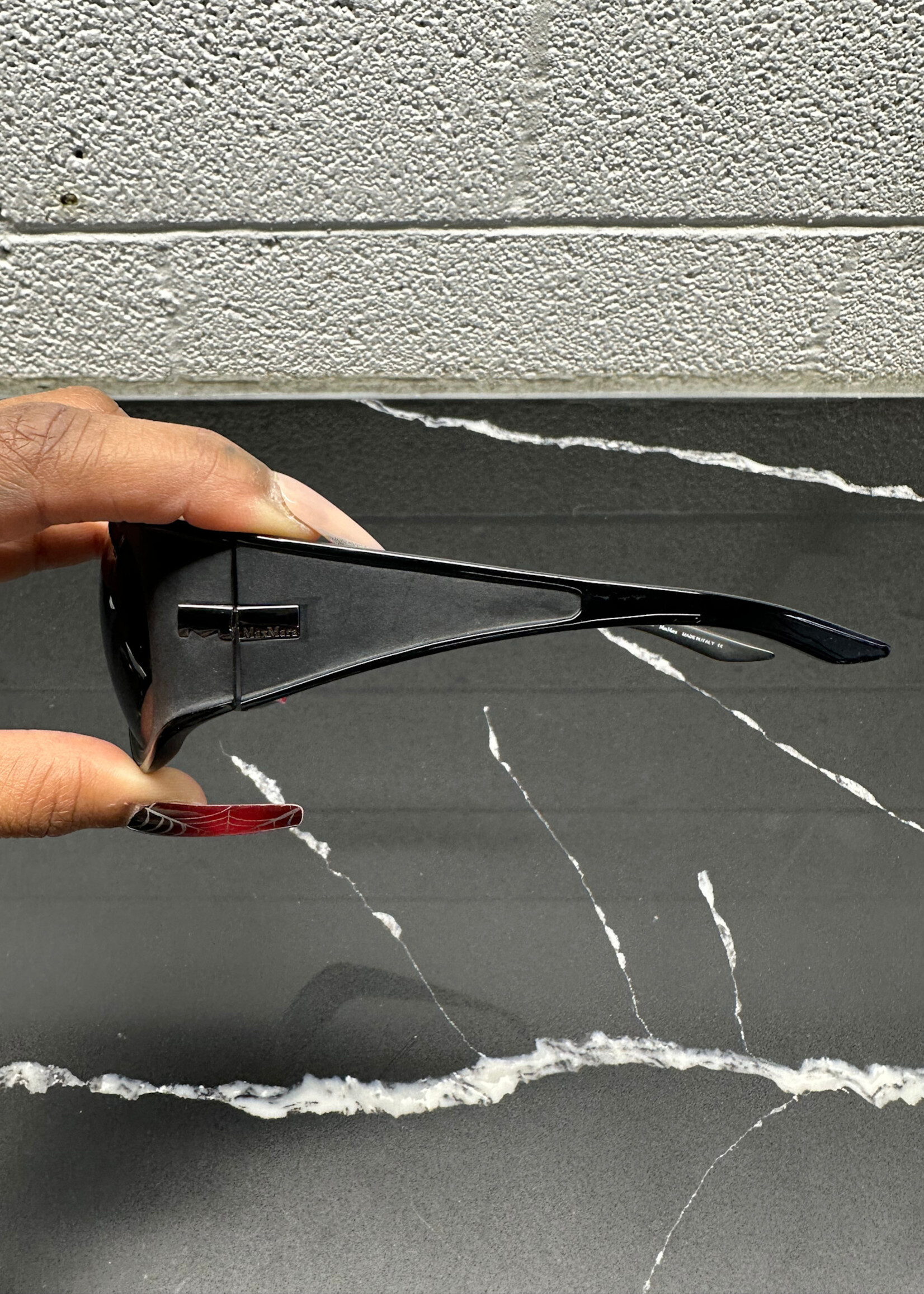 Max Mara Black Sunglasses W CASE