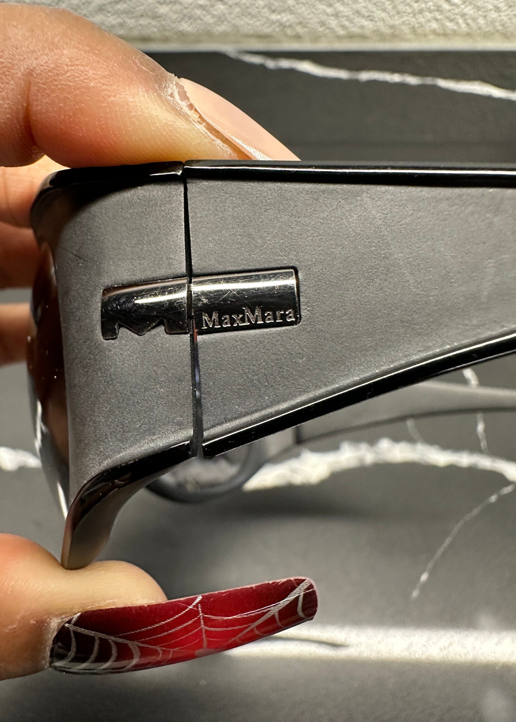 Max Mara Black Sunglasses W CASE