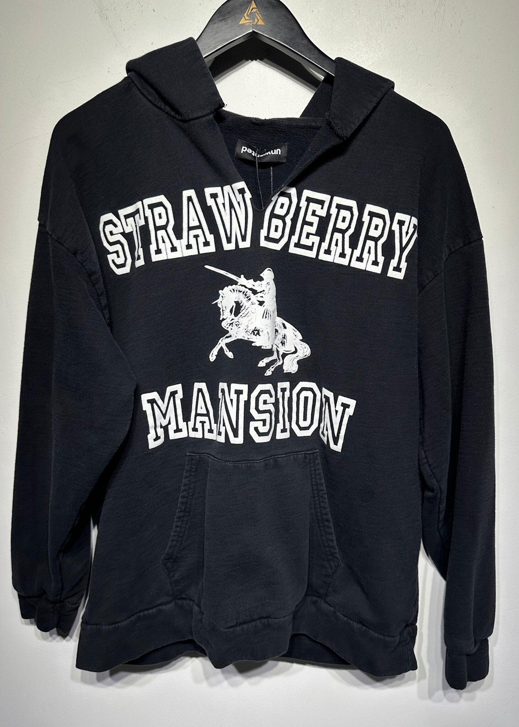 Strawberry Mansion Black Hooodie M