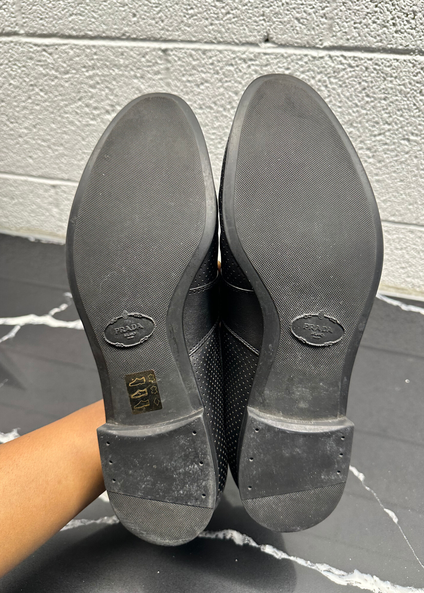 Prada Black Leather Loafers W/Box Masc 8