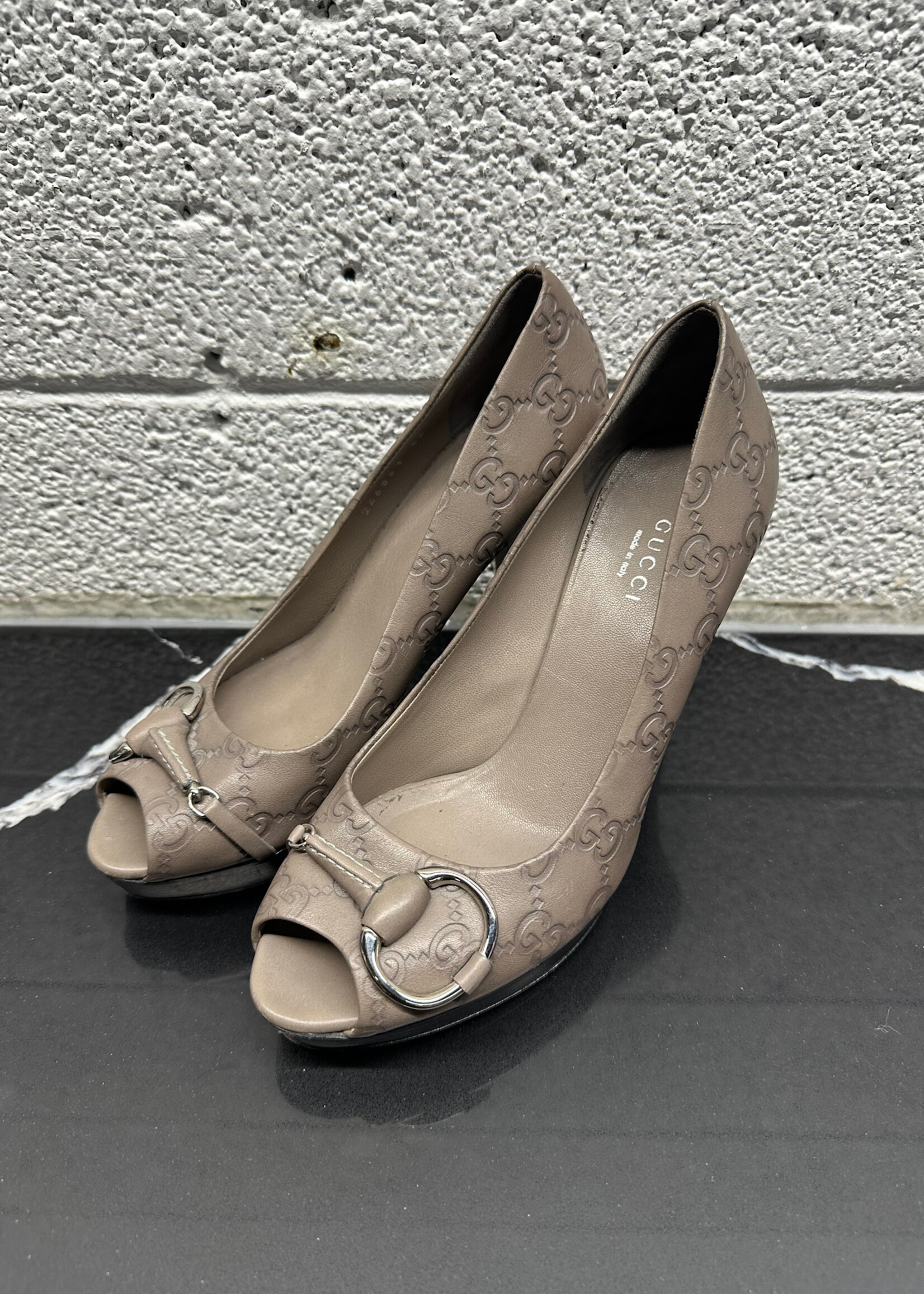 Gucci Grey Monogram Horsebit Heels 36/6