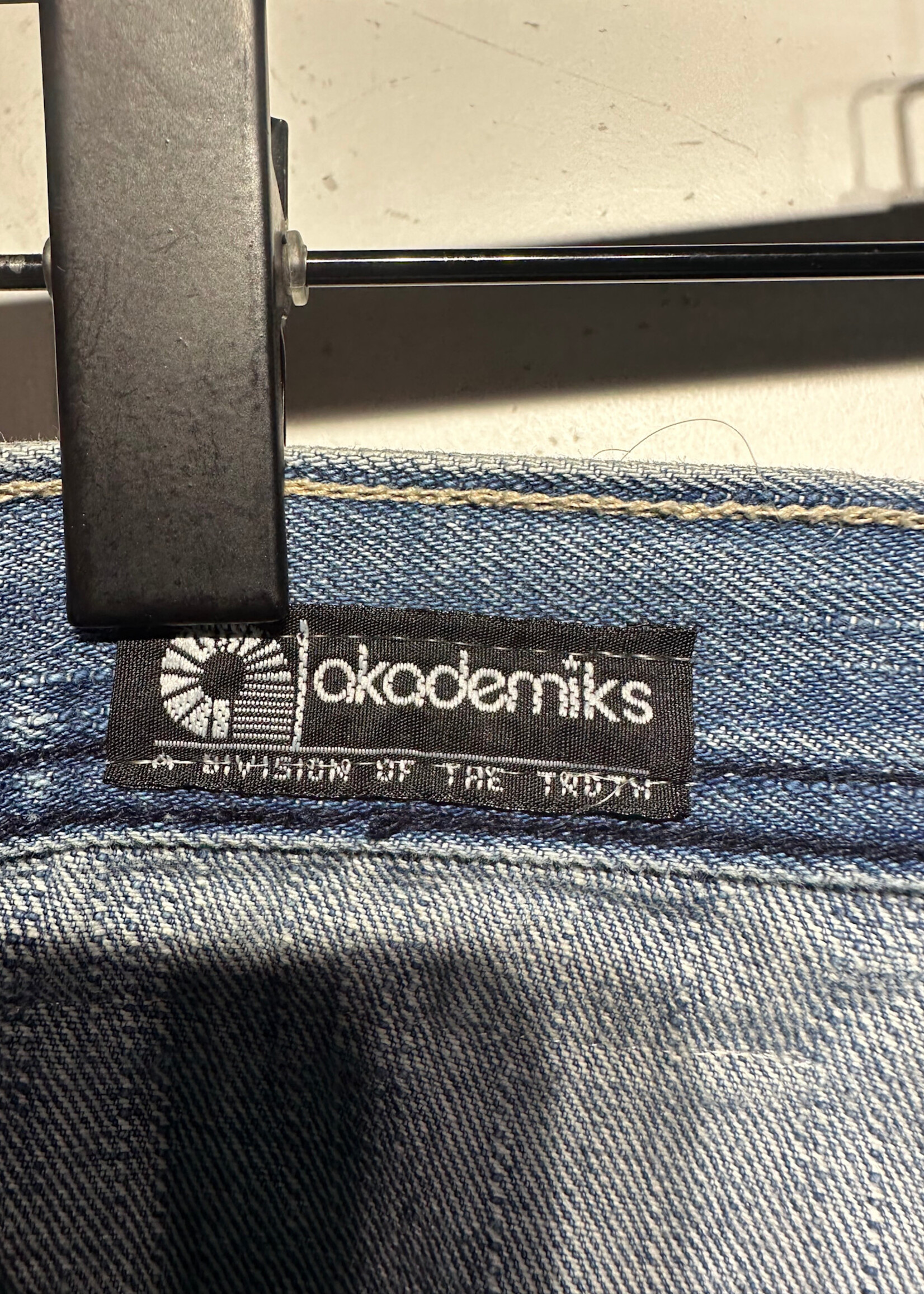 Akademiks Light Wash Stitched Baggy Jean Masc 34