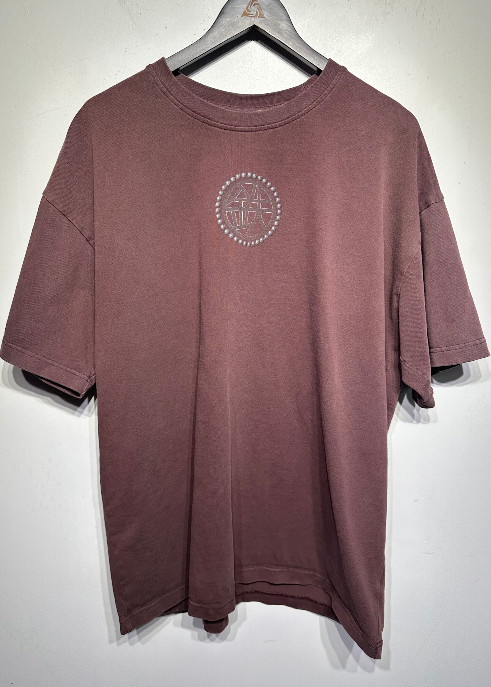 VILLAGE HIDDEN IN IRON MAROON KANJI TEE XL