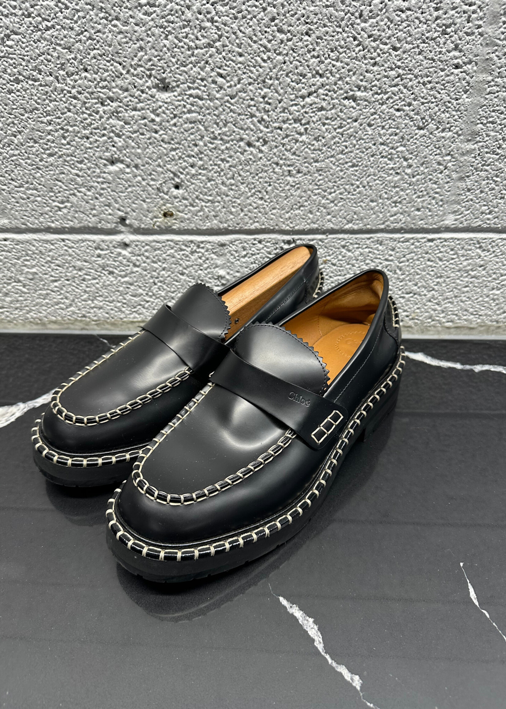 Chloe Black Noua Loafers Masc 7 Fem 8.5 AS IS