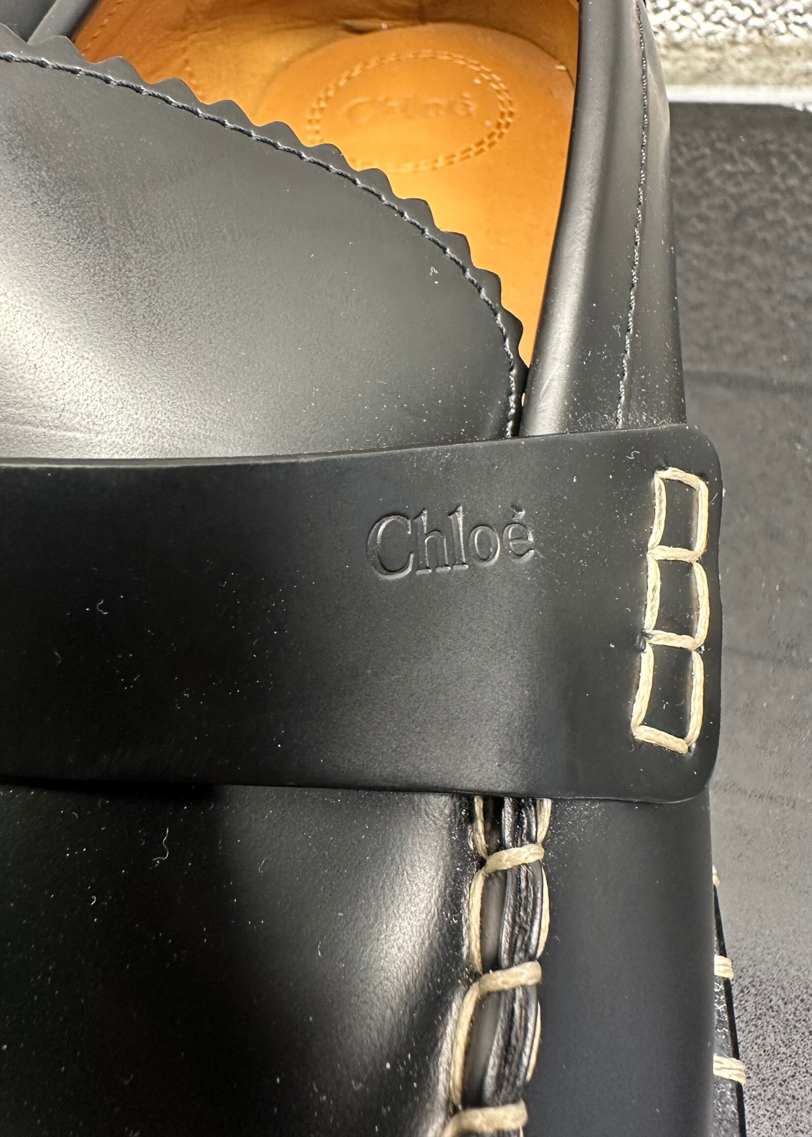 Chloe Black Noua Loafers Masc 7 Fem 8.5 AS IS
