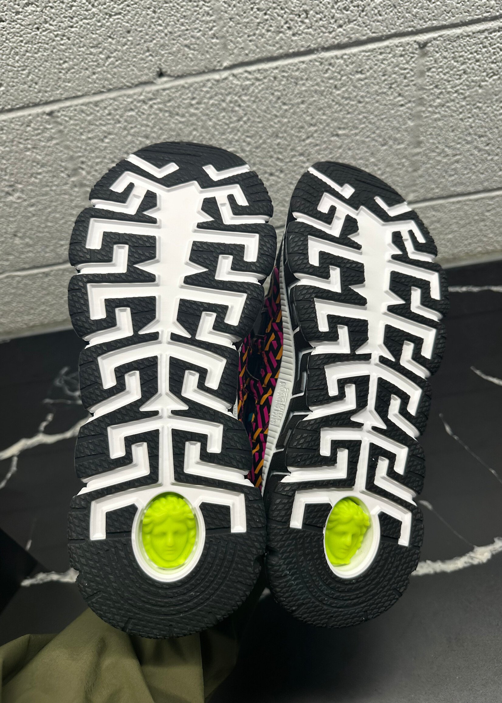 Versace Trigreca Runners Masc 9.5