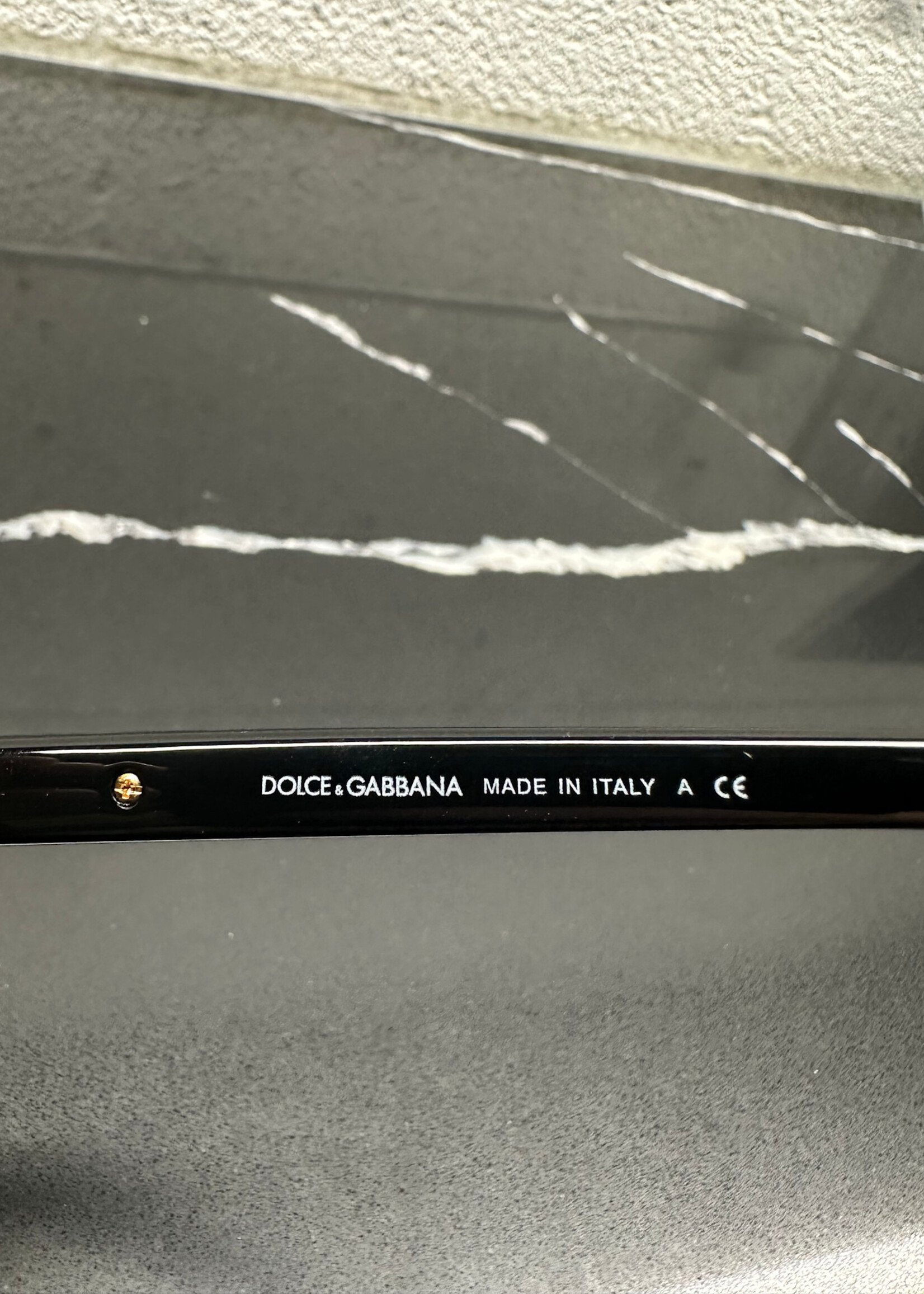 D&G Black/Gold Aviators W Box